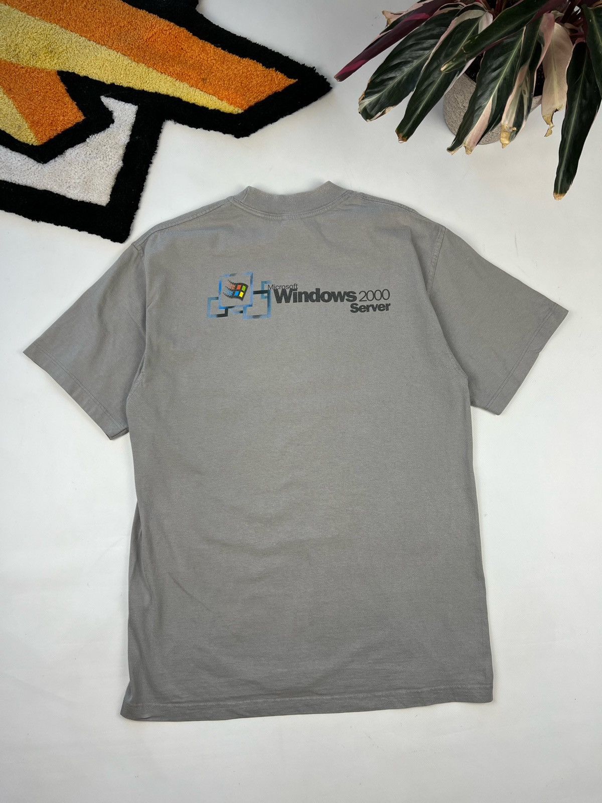 Vintage Vintage Microsoft Windows 2000 Promo T-shirt (apple