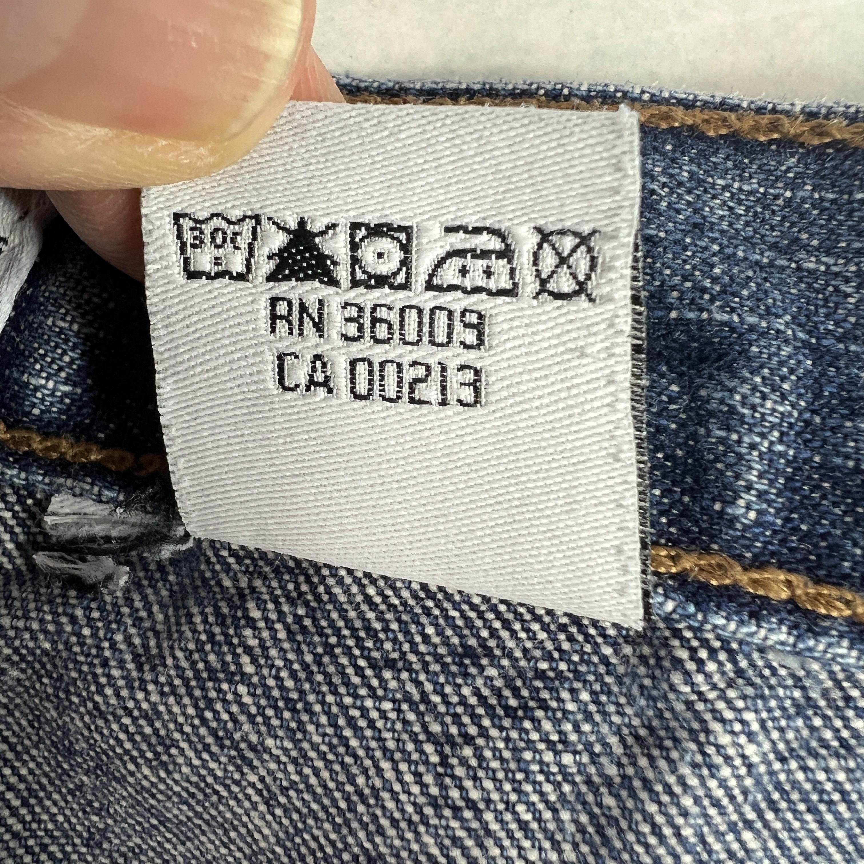 Calvin Klein Y2K Calvin Klein Shorts High Rise Blue Denim Jorts No Tags Size 34" / US 12 / IT 48 - 6 Thumbnail