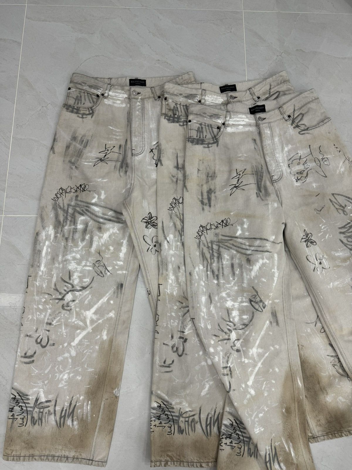 Balenciaga Balenciaga SS23 Graffiti Jeans Baggy Sz.L Size US 36 / EU 52 - 10 Thumbnail