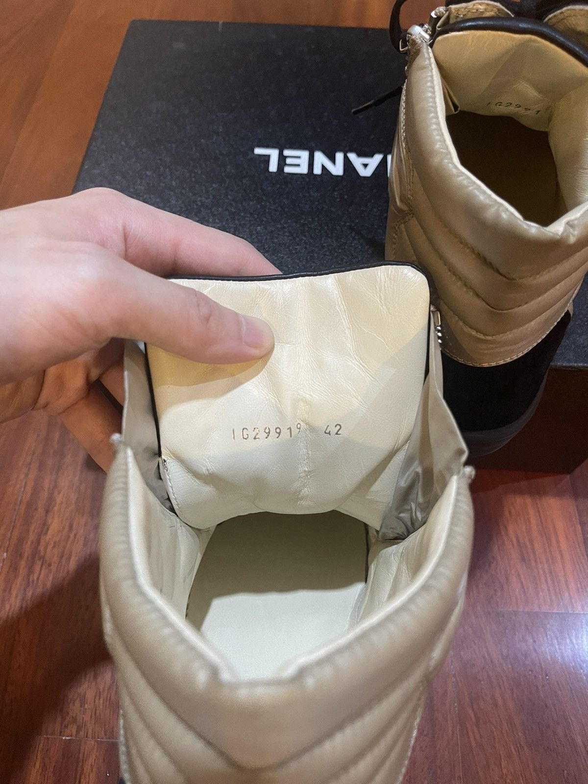 Chanel × Karl Lagerfeld Chanel Beige Black Sneakers Size US 9 / EU 42 - 8 Thumbnail