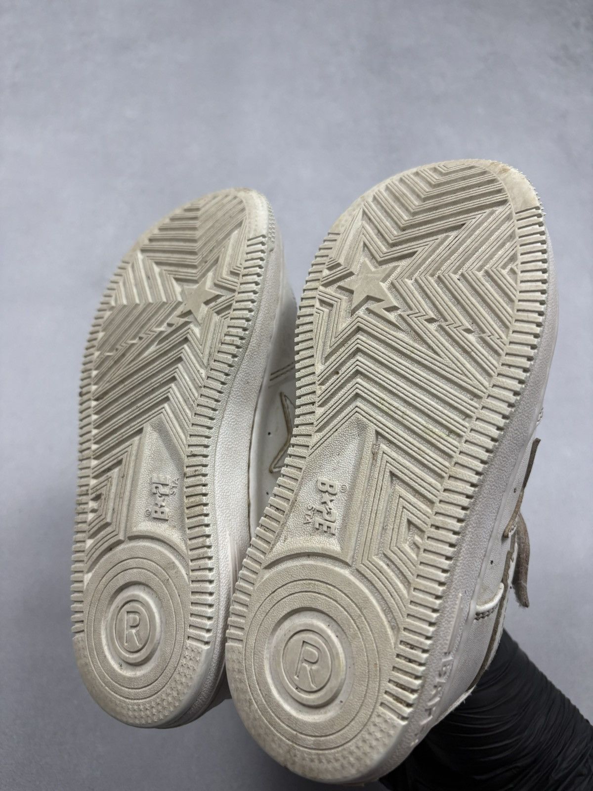 Bape A Bathing Ape Bapesta M2 Low Kids Velcro Triple White US 11K Size US 5 / EU 37 - 7 Thumbnail