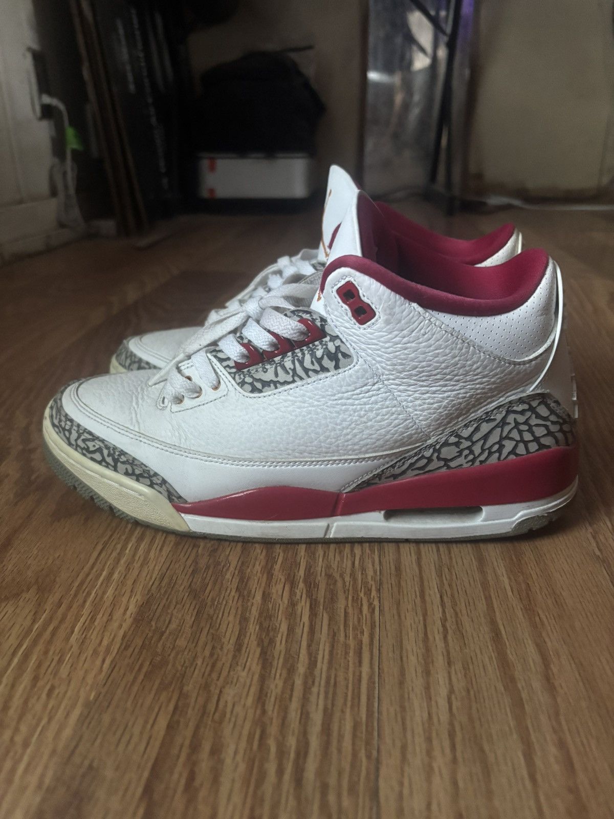 Jordan Brand Cardinal Red Jordan 3’s Size US 9.5 / EU 42-43 - 3 Thumbnail