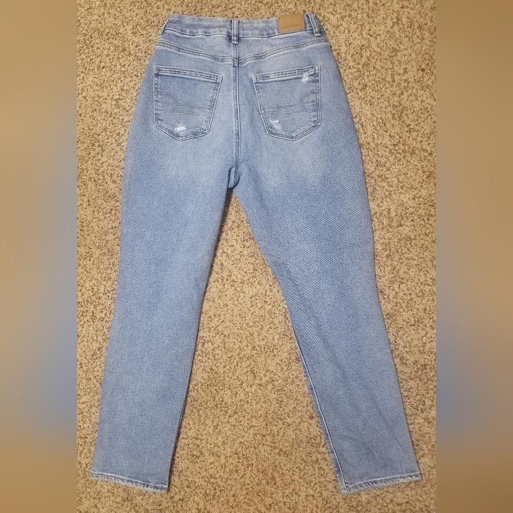 American Eagle Outfitters American Eagle Stretch Curvy Mom Jean Size 4 Size 27" / US 4 / IT 40 - 3 Thumbnail