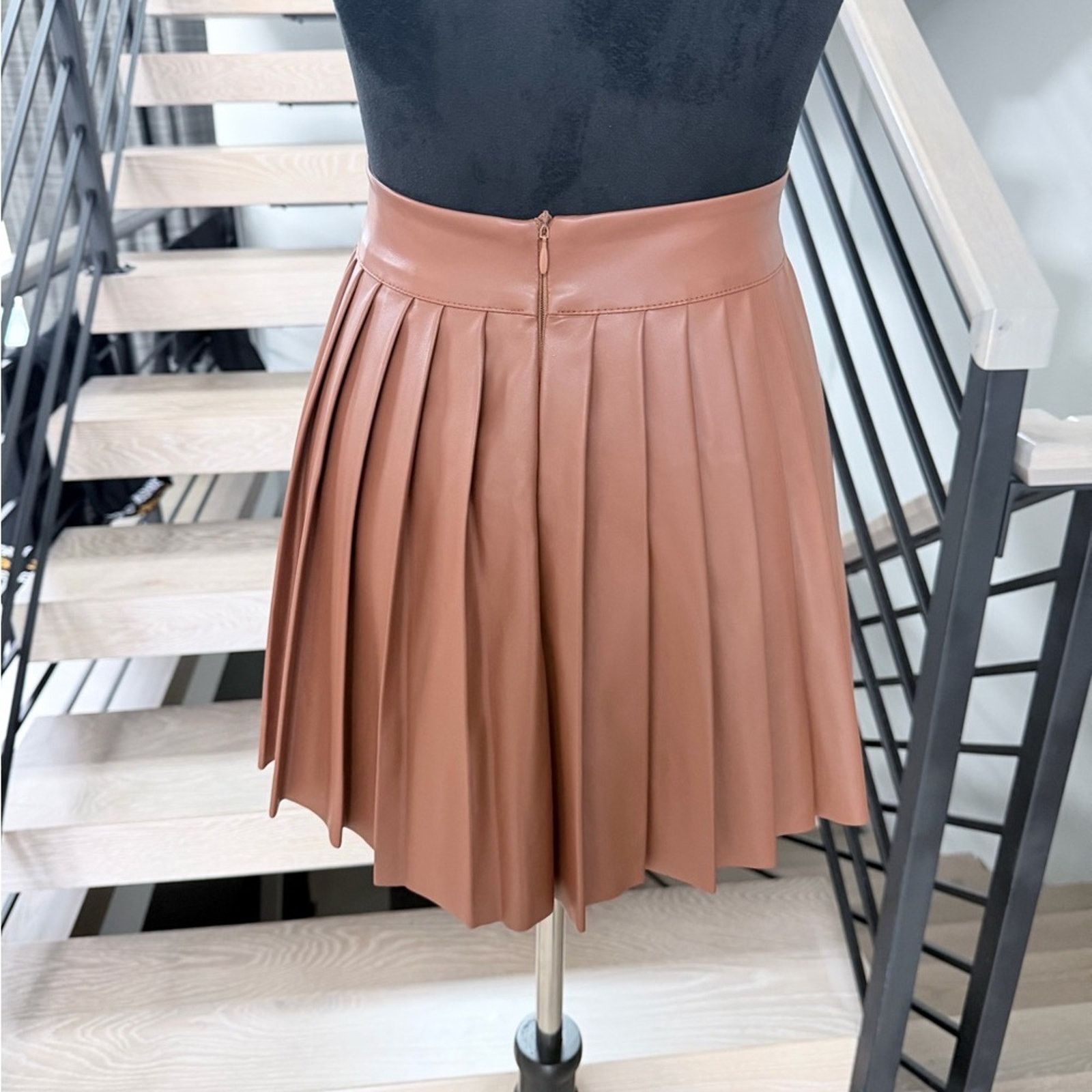 Other New Y2K Camel Brown Vegan Leather Pleated Skirt size S Size 27" / US 4 / IT 40 - 6 Thumbnail