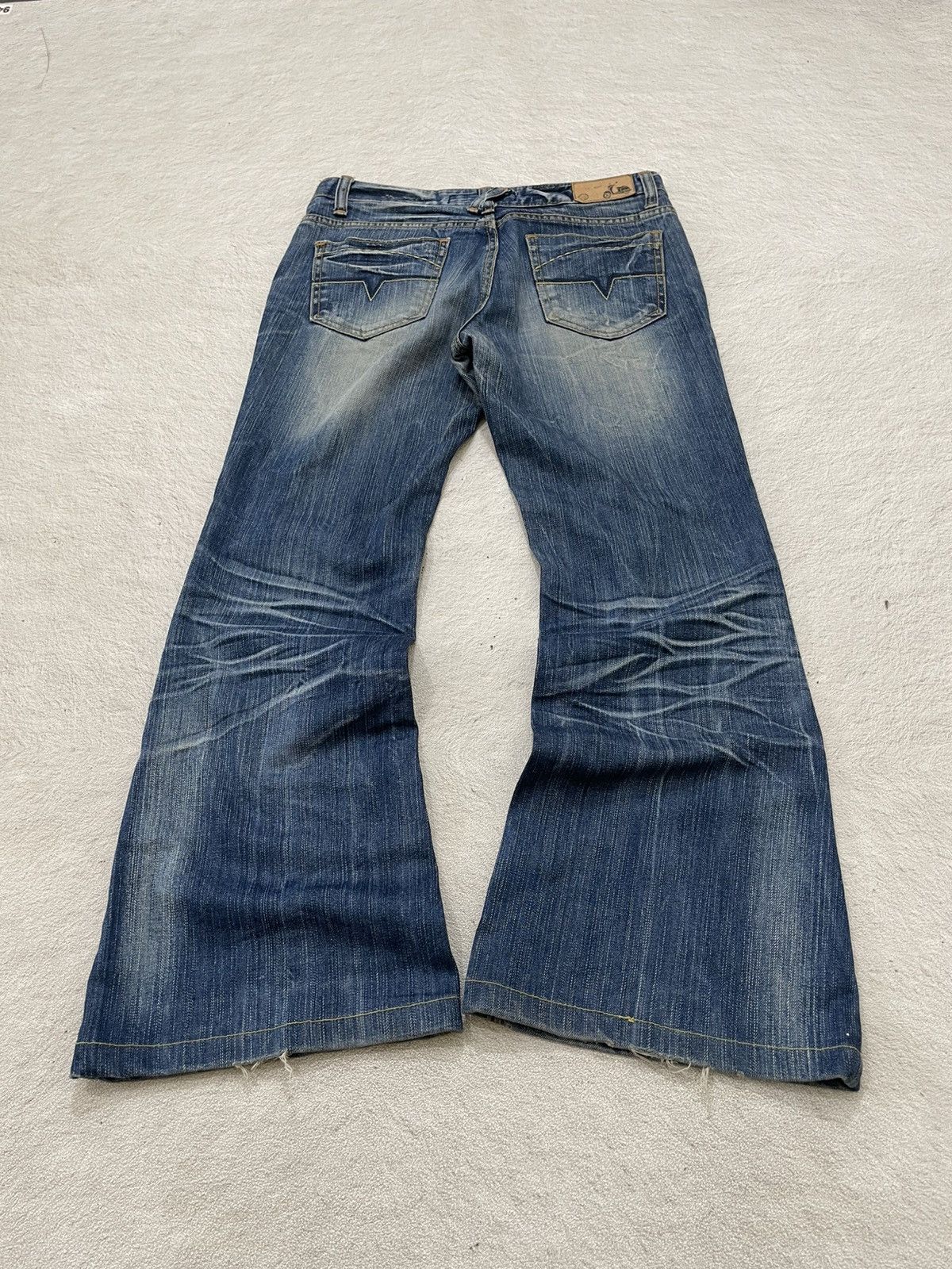 Japanese Brand 00s Diesel Flare Denim Distressed Bootcut Blue Jeans Wash Y2 Size US 31 - 8 Thumbnail