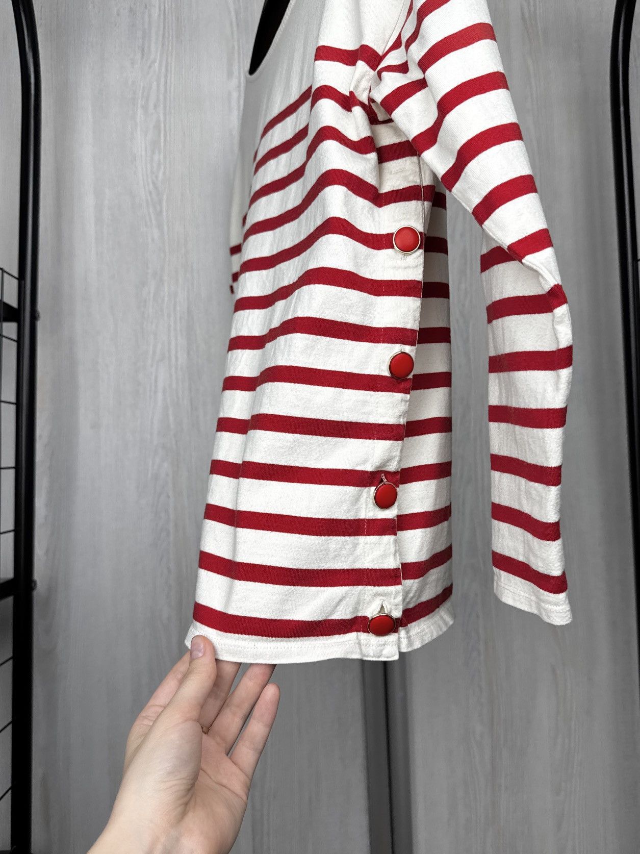 Sezane Sezane white/red striped long sleeve top with side buttons Size S / US 4 / IT 40 - 8 Thumbnail