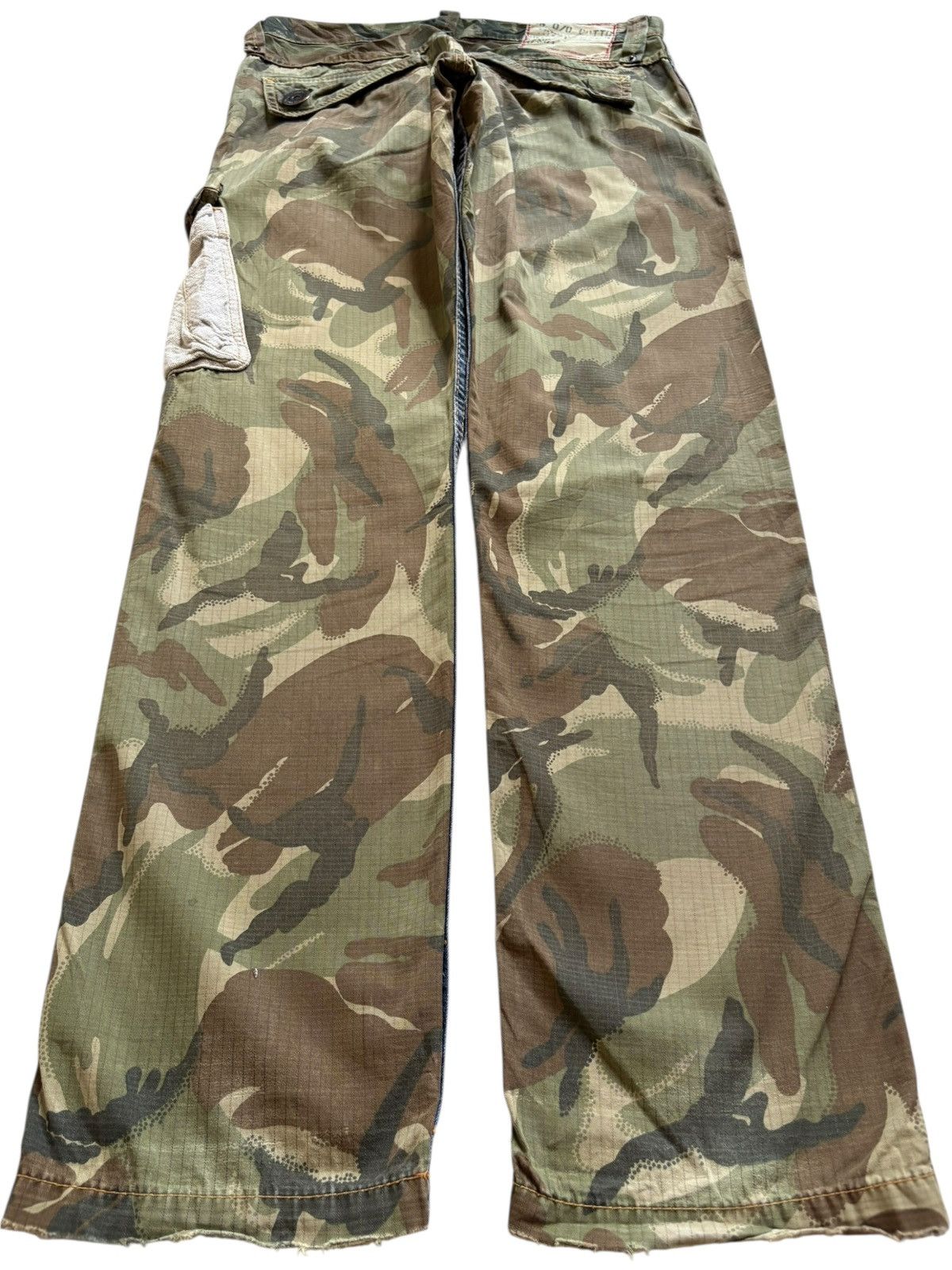 Japanese Brand Vintage Japanese Brand Hybrid Cargo Mud Wash Distressed Jean Size US 30 / EU 46 - 2 Thumbnail