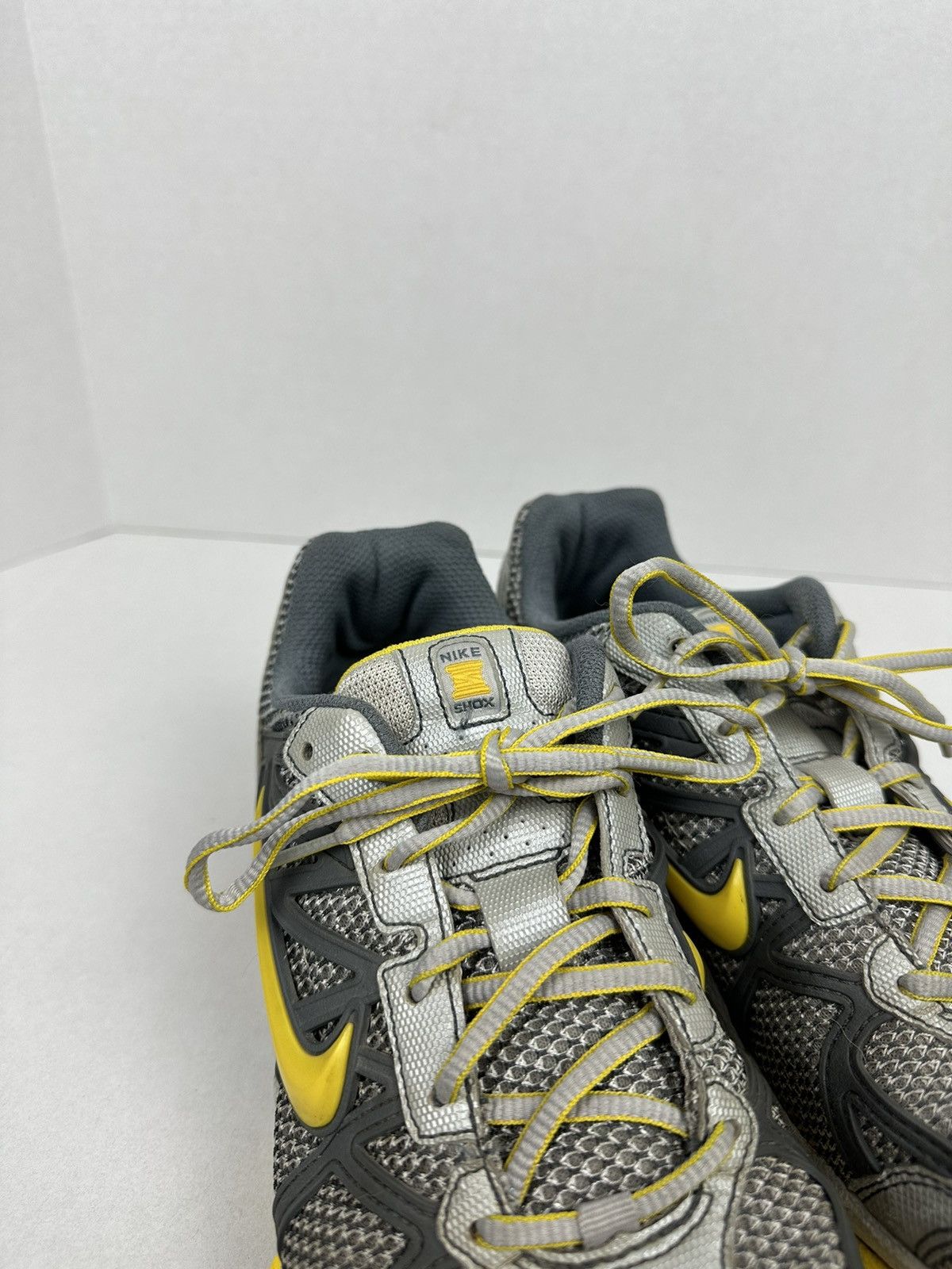 Nike × Vintage Y2K Vintage NIKE SHOX Running Shoes Sneakers 313812-072 Size US 11 / IT 41 - 14 Thumbnail