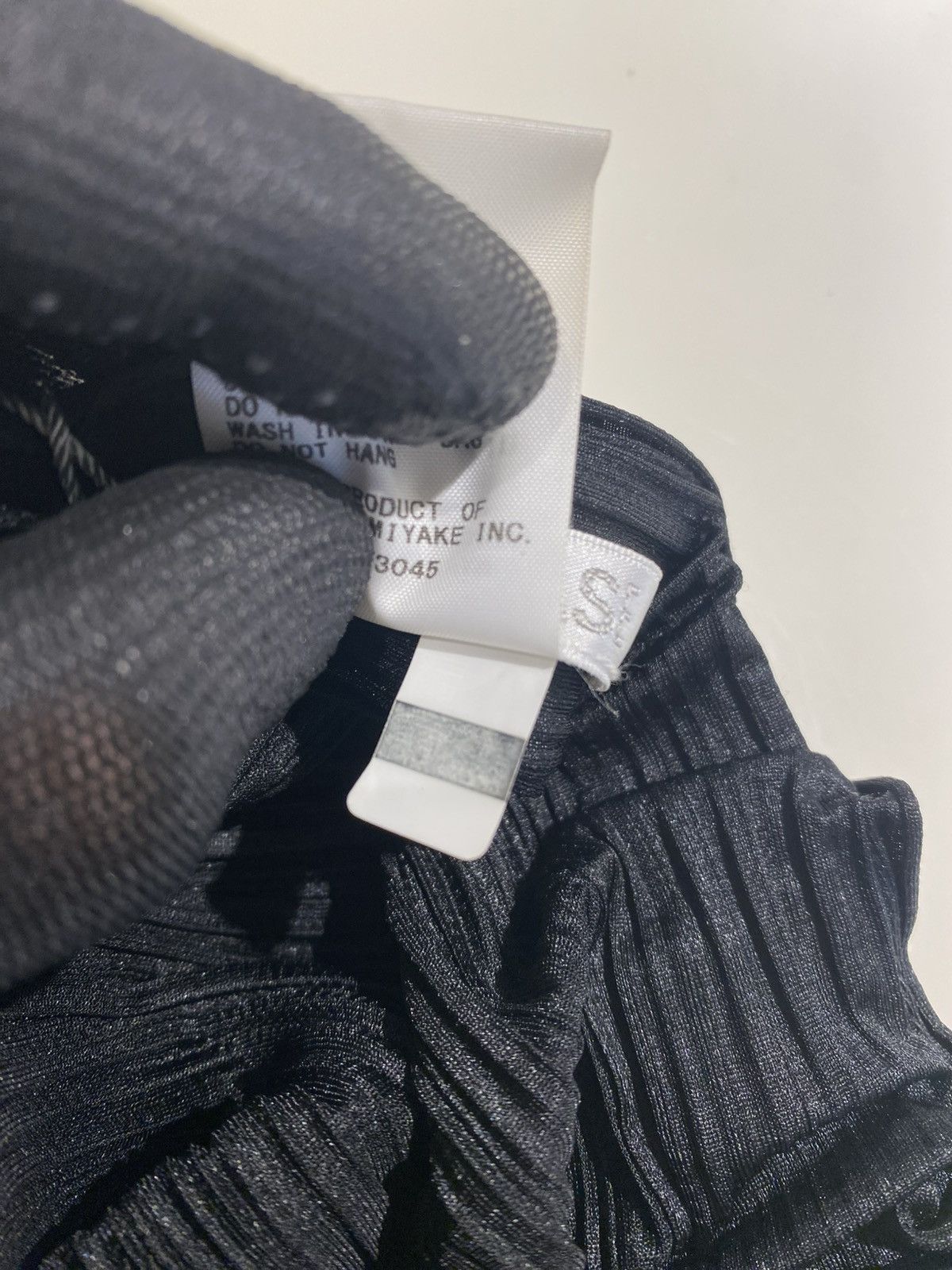 Pleats Please Issey Miyake Pleats Please Issey Miyake Black Motion Skirt Size 28" / US 6 / IT 42 - 11 Thumbnail