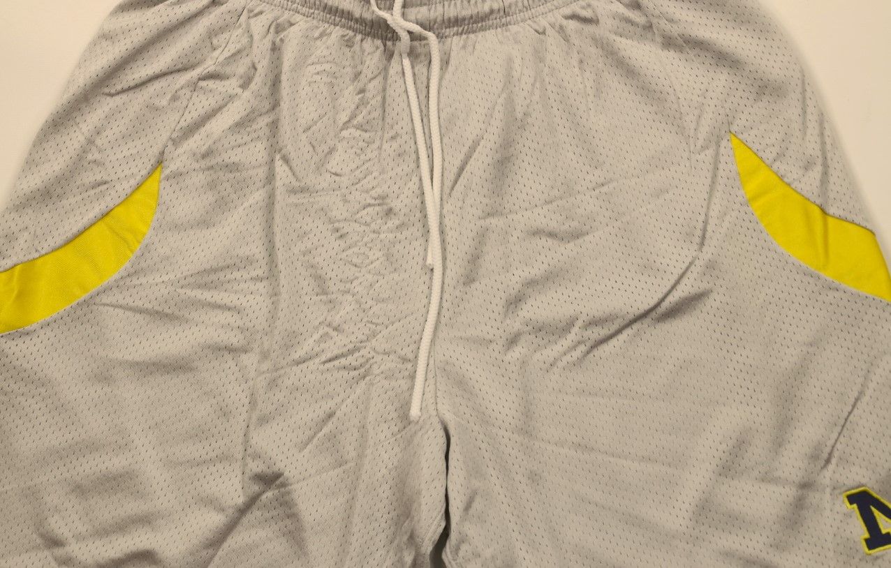 Adidas × Vintage Vintage Adidas University of Michigan Football Shorts USA Size US 36 / EU 52 - 2 Thumbnail