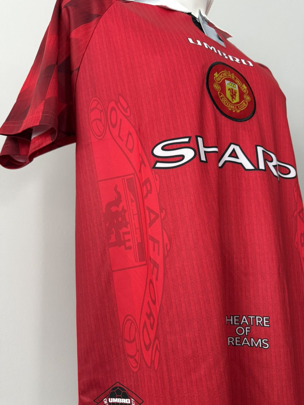 Umbro Eric Cantona #7 Manchester United Red New Men Soccer Jersey Size US S / EU 44-46 / 1 - 4 Thumbnail
