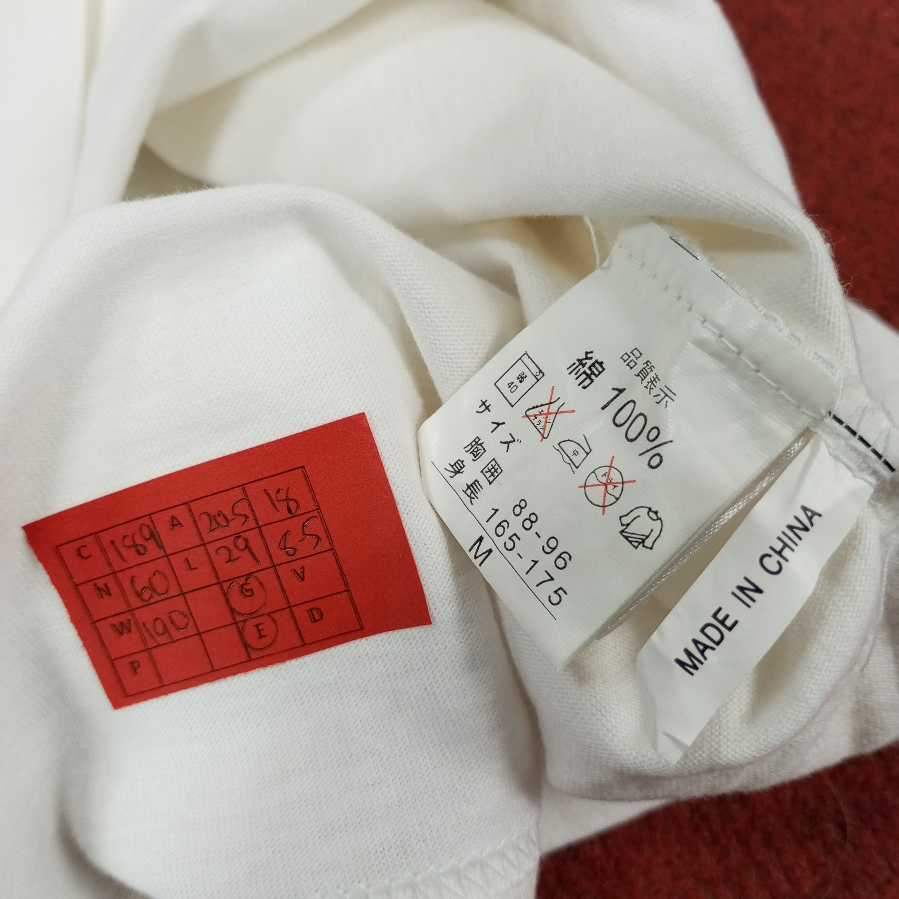 Vintage × Yves Saint Laurent Yves Saint Laurent YSL Logo Design Luxury Brand Tshirt Size US M / EU 48-50 / 2 - 10 Thumbnail