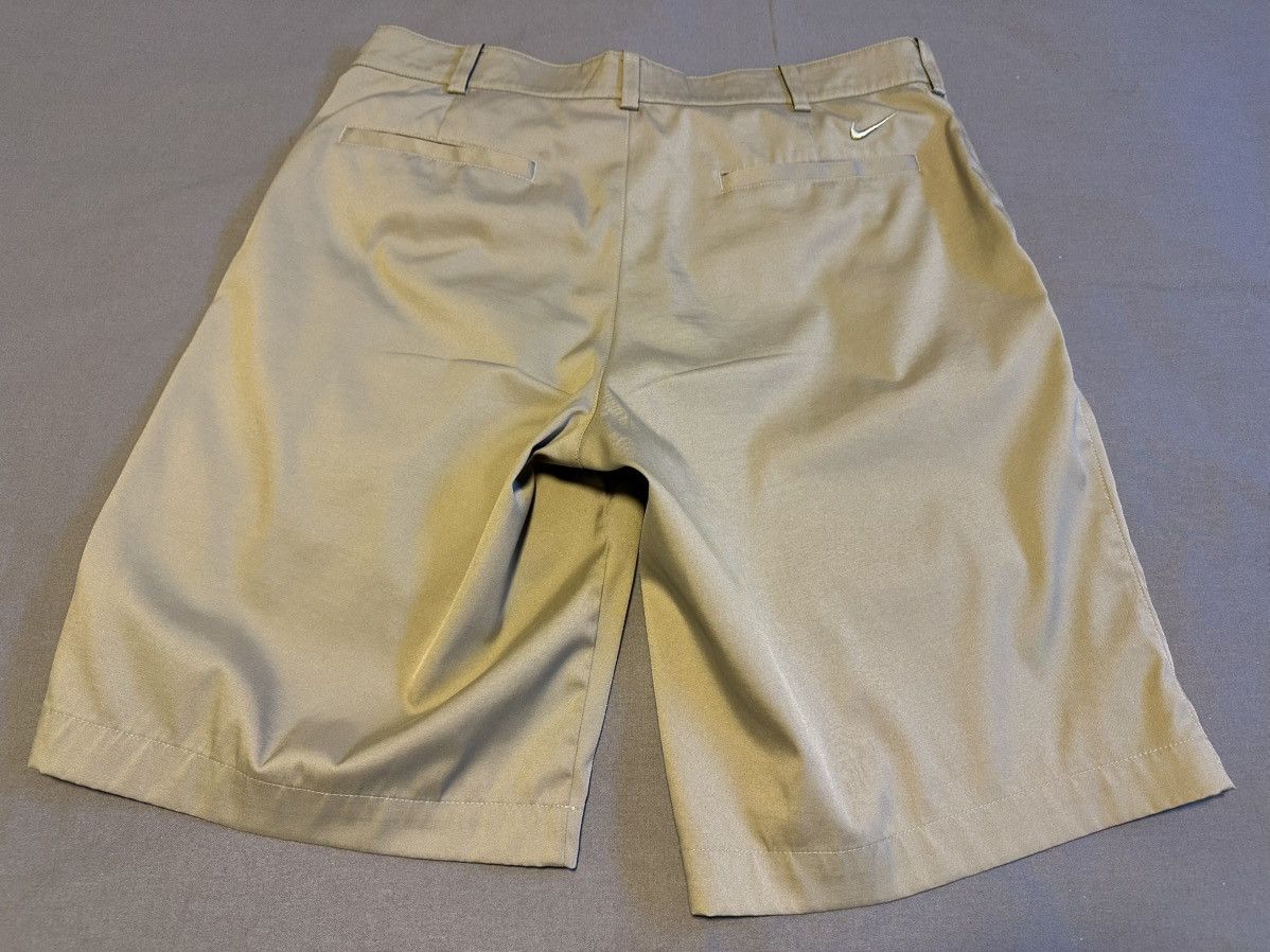 Nike Nike Golf Tour Performance Dri-FIT Shorts Khaki Flat Front Size US 33 - 5 Thumbnail