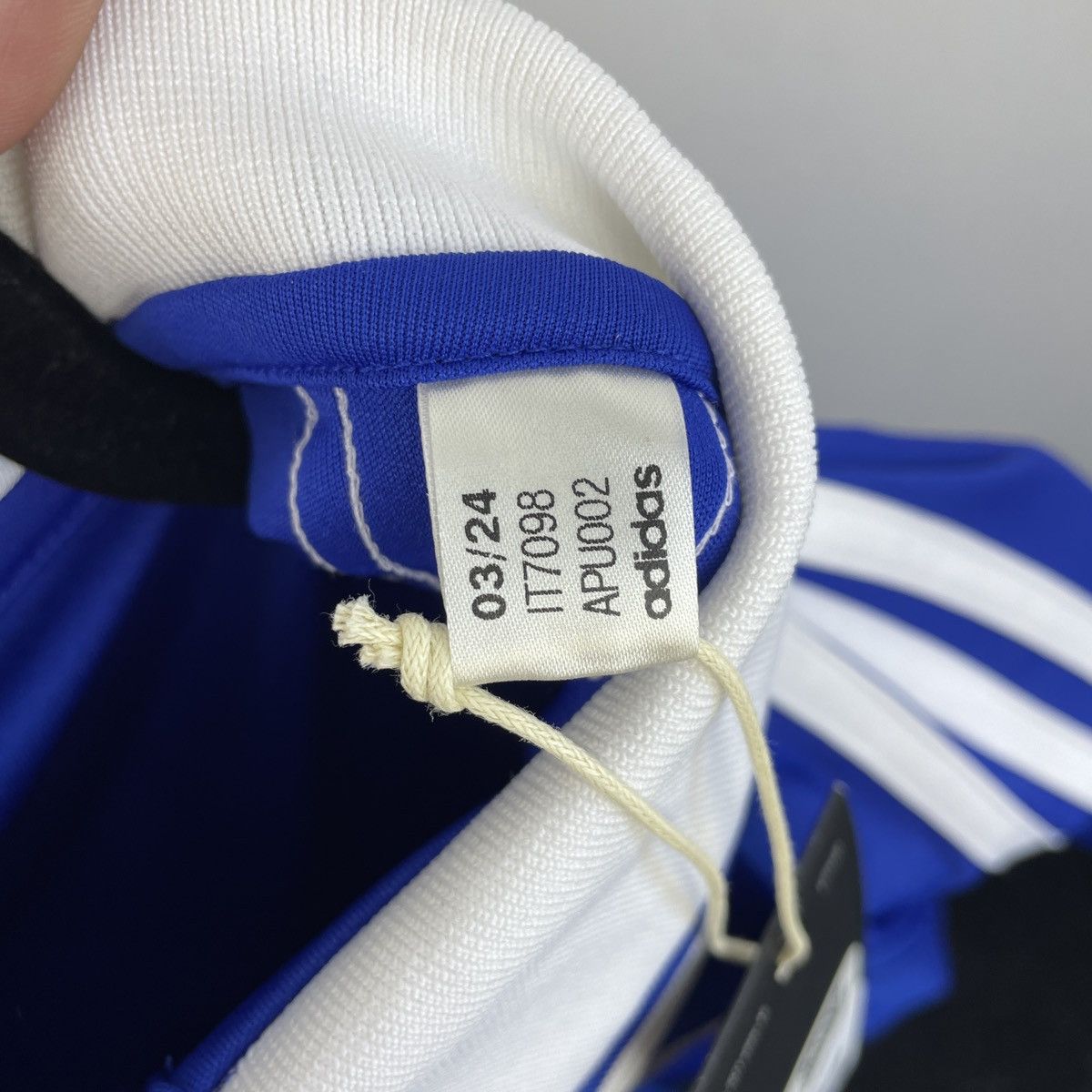 Adidas Schalke 04 Home Adidas Jersey Shirt 2024/2025 size L BNWT Size US L / EU 52-54 / 3 - 8 Thumbnail