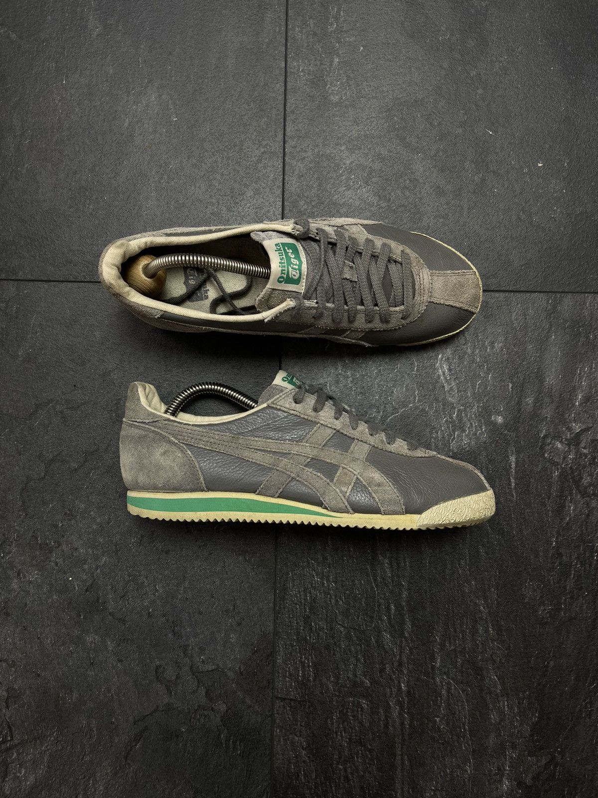 Asics Asics Onitsuka Tiger Mexico 66 Sneakers Size US 5 / EU 37 - 1 Thumbnail