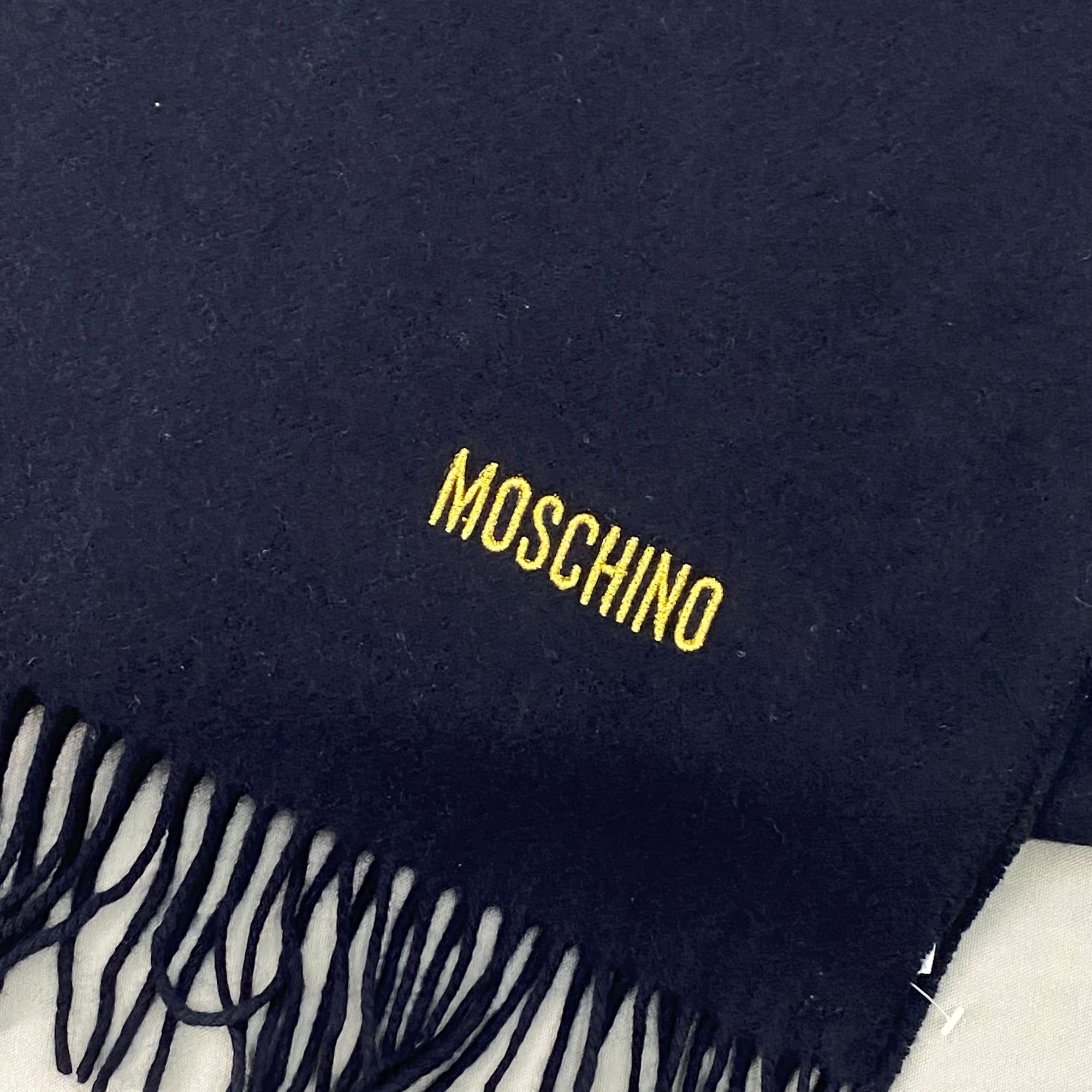 Japanese Brand Vintage Moschino Scarf Muffler Wool Fringe Winter Scarves Size ONE SIZE - 4 Thumbnail
