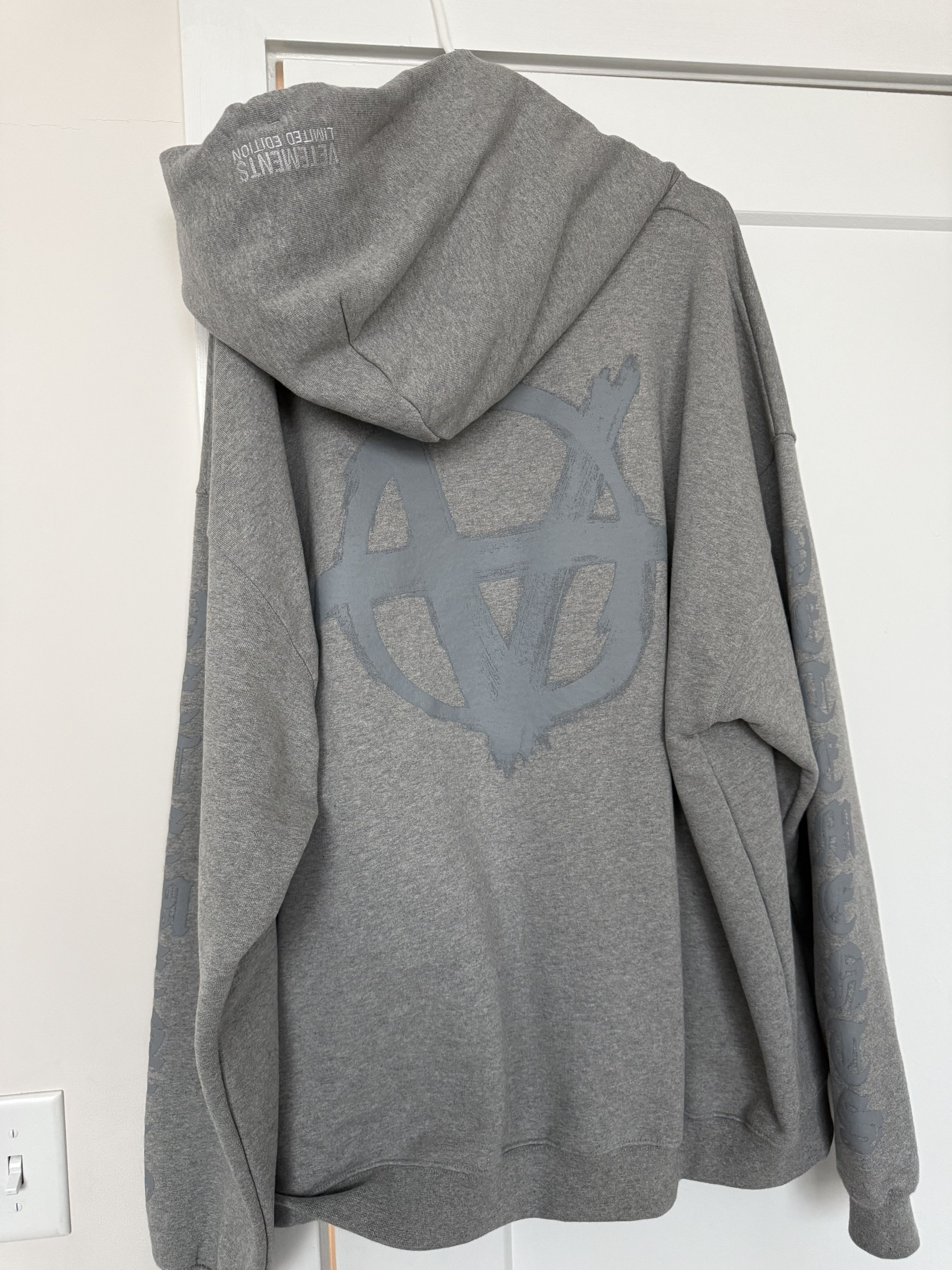 Vetements Vetements Anarchy Hoodie Size US M / EU 48-50 / 2 - 2 Thumbnail