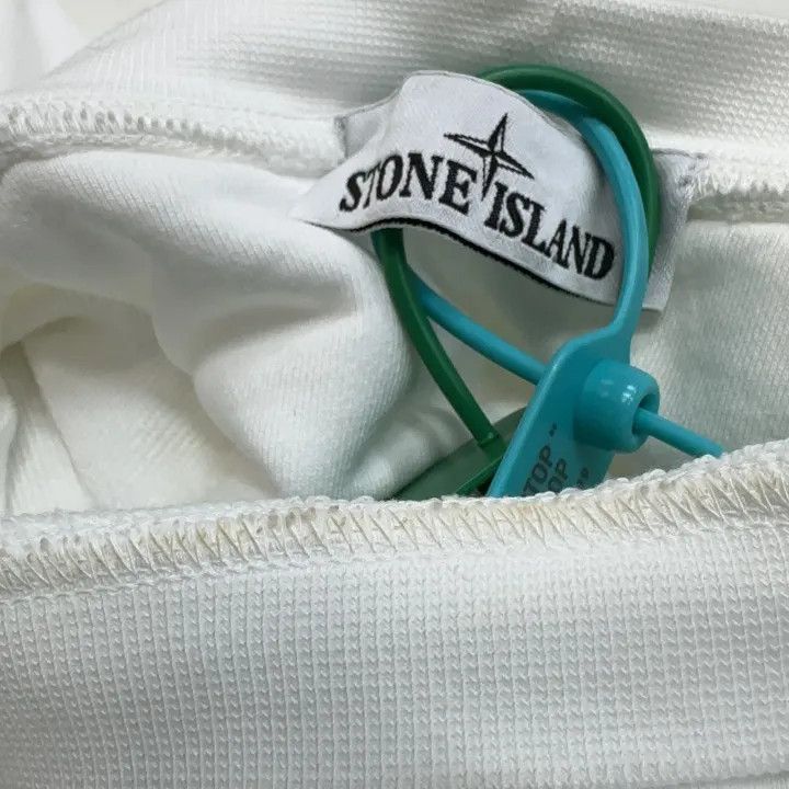 Stone Island Stone Island White Long Sleeve Sweatshirt -2506 Size US L / EU 52-54 / 3 - 7 Thumbnail
