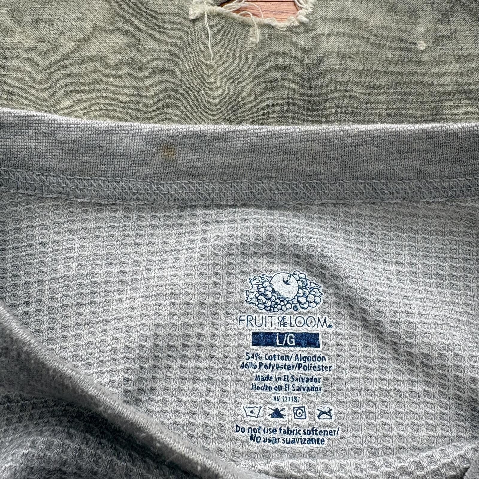 Fruit Of The Loom Vintage Y2K Gray Grunge Skater Thermal Waffle Knit Shirt Size US L / EU 52-54 / 3 - 2 Thumbnail