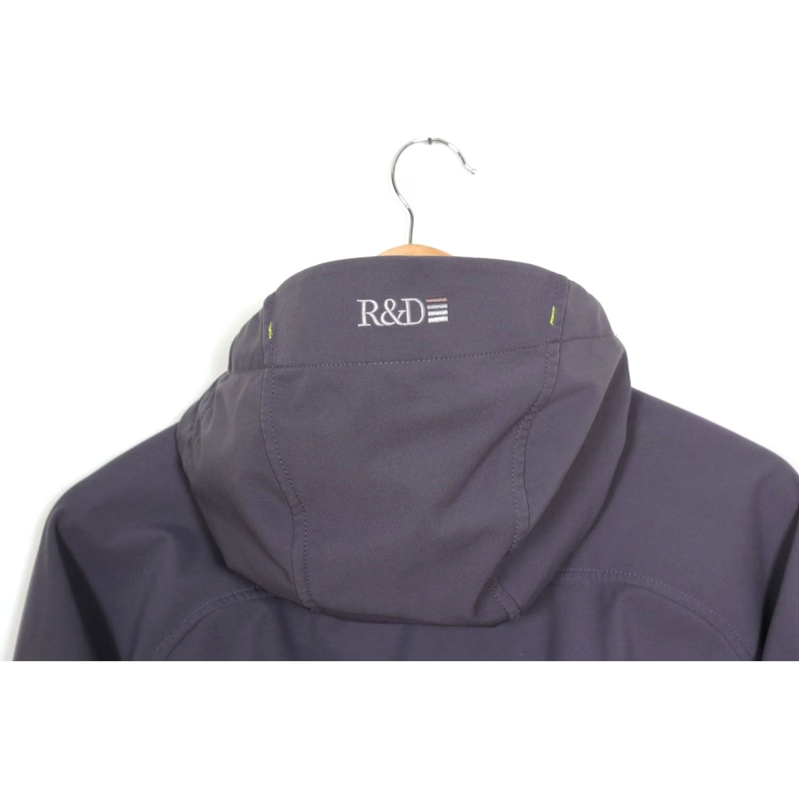 Peak Performance PEAK PERFORMANCE Hooded Jacket Men M Soft Shell Ski Outdoor Hiking MJ6394 Jacket Size US M / EU 48-50 / 2 - 4 Thumbnail