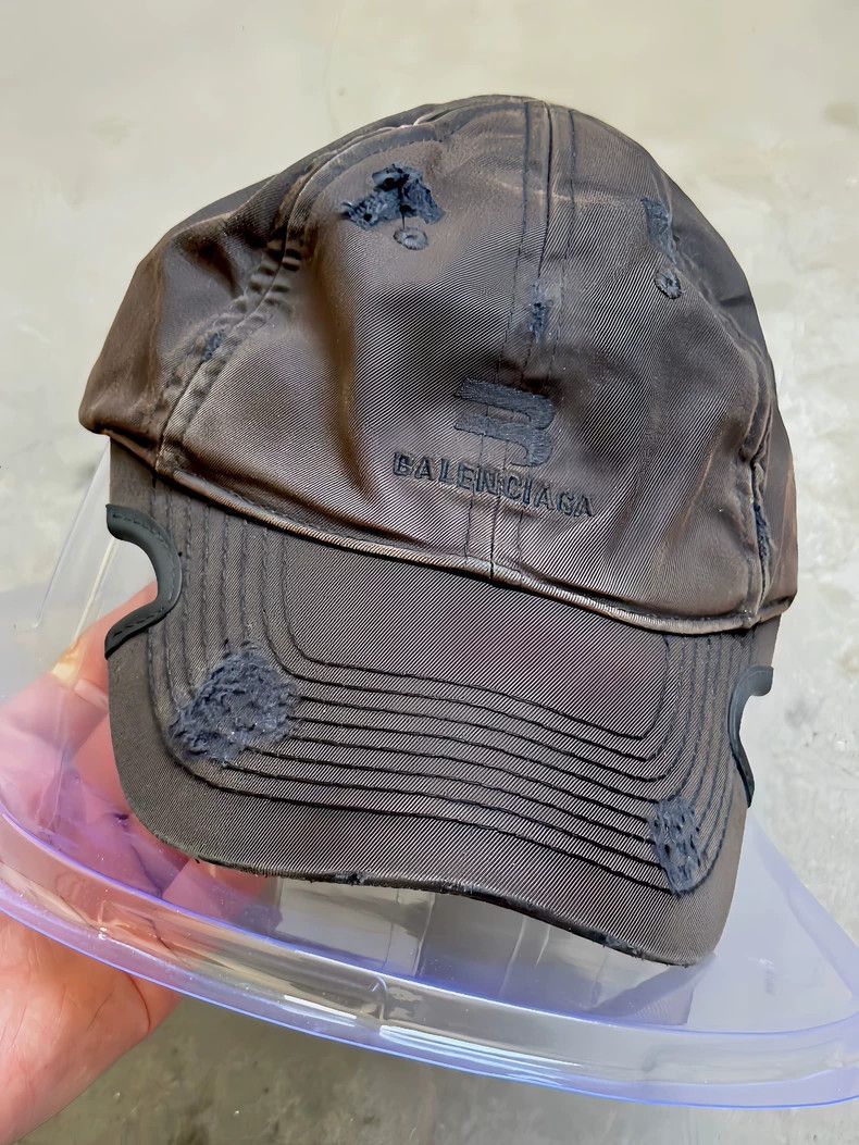 Balenciaga Balenciaga Make an old baseball cap Size ONE SIZE - 1 Thumbnail