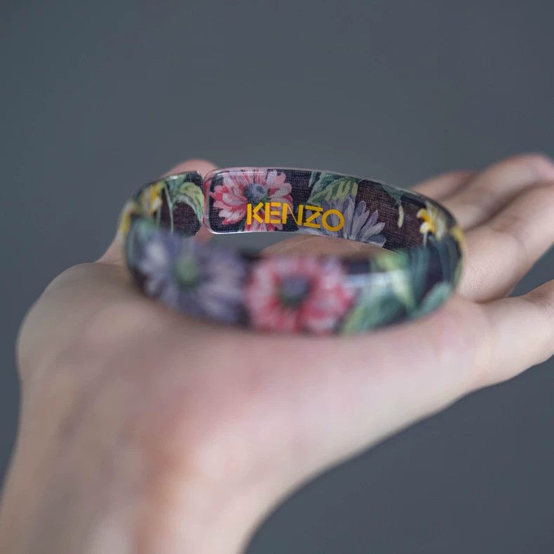 Kenzo KENZO Transparent flower carved bracelet vintage Size ONE SIZE - 3 Thumbnail