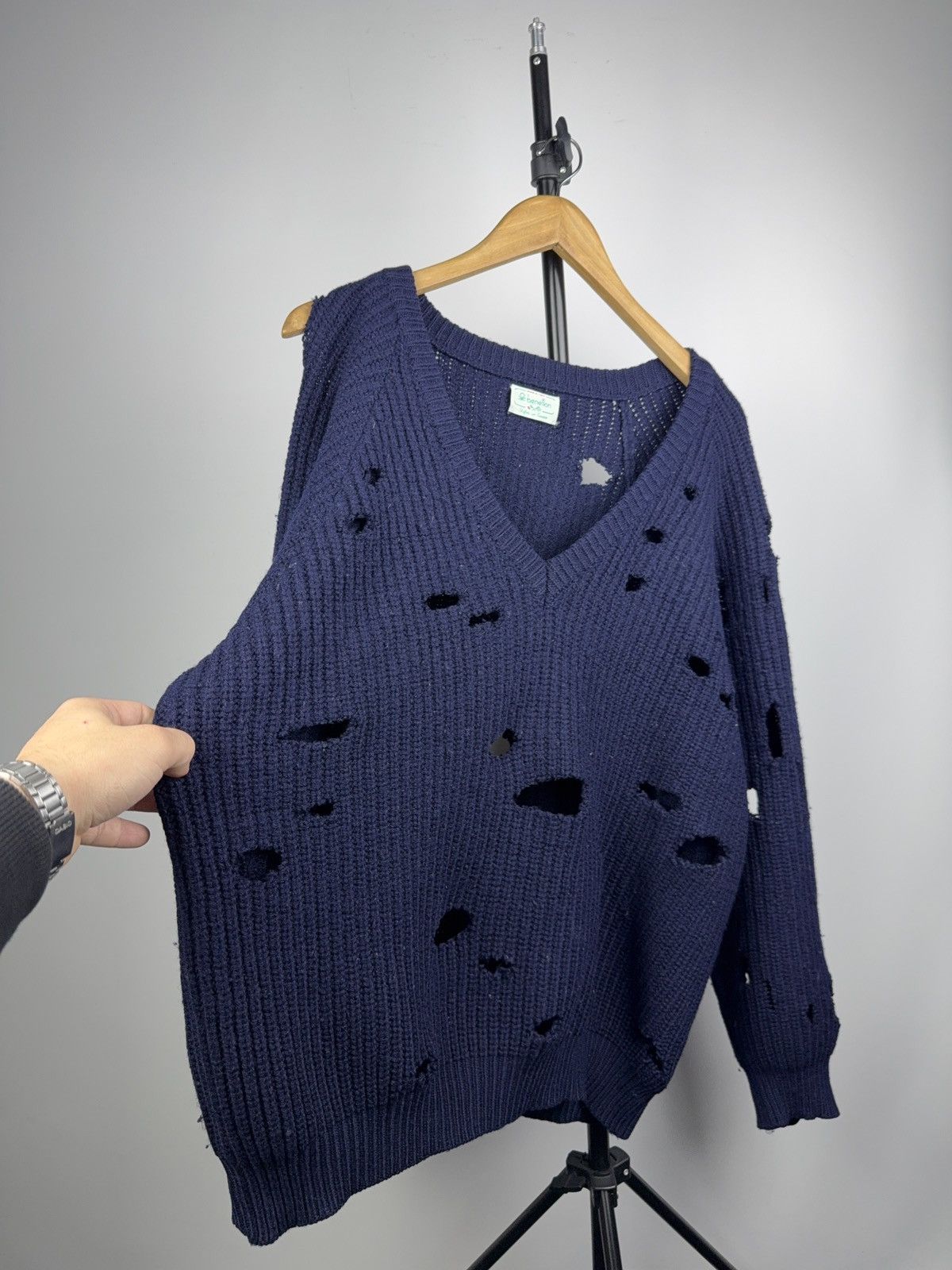 United Colors Of Benetton Retro 90s Avant Garde Benetton Distressed Knit Sweater Navy Size US L / EU 52-54 / 3 - 5 Thumbnail