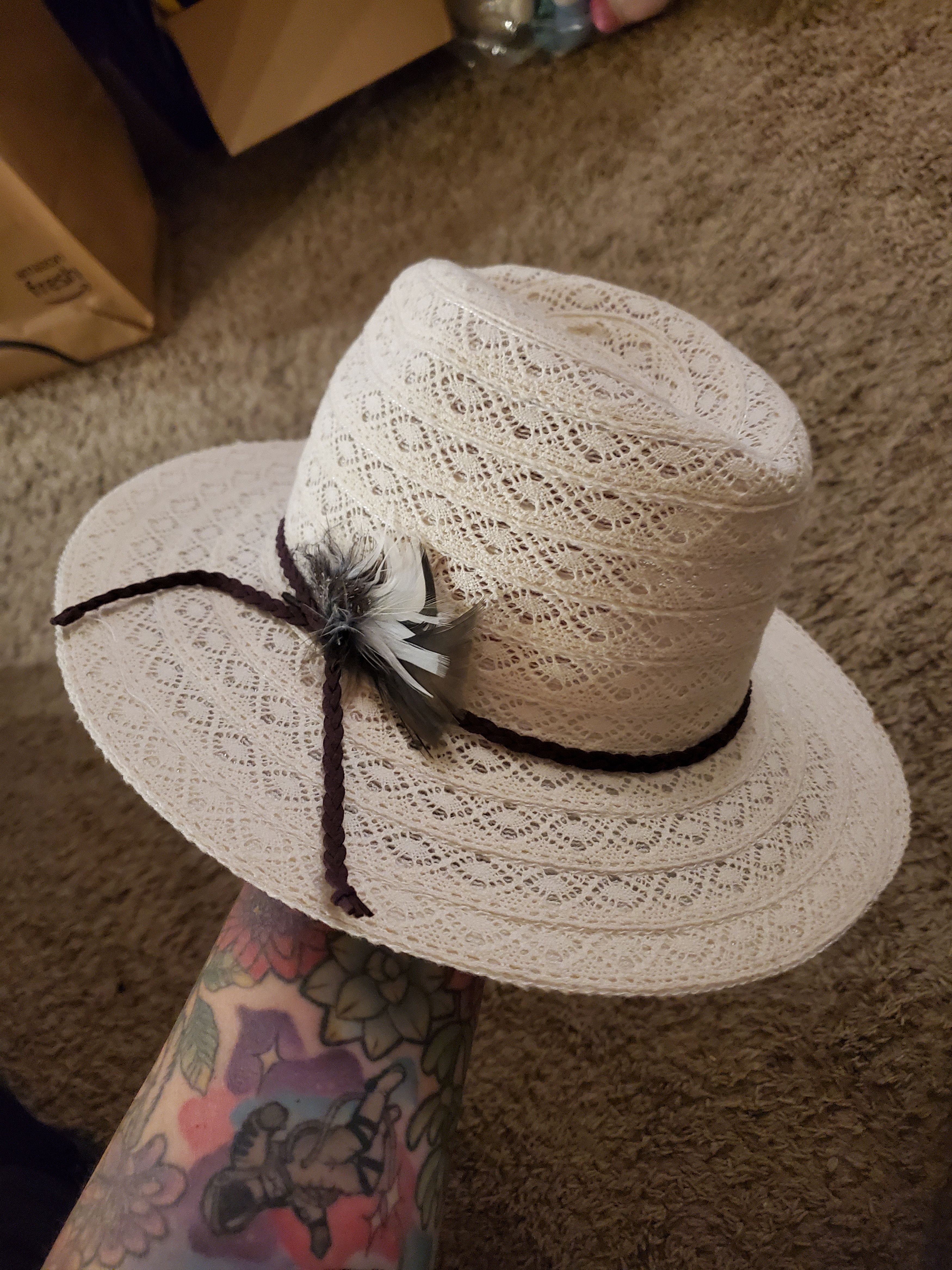 Other White lace boho brimmed sunhat w/ feather accent Size ONE SIZE - 1 Thumbnail
