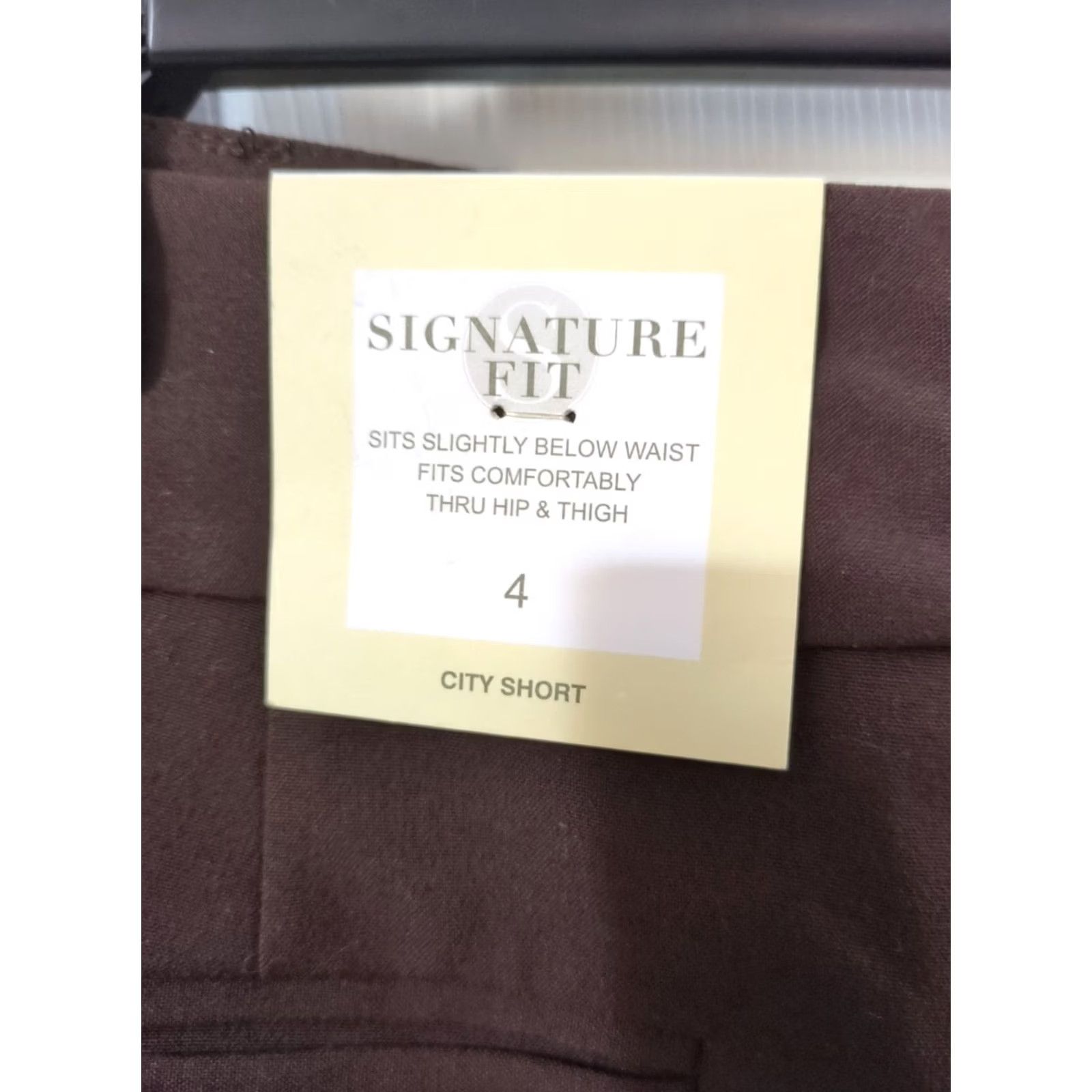 Vintage DRESSBARN WOMAN City Shorts Brown NWT Size 4 Pants Cropped Straight Zipper Pocket Twill Modern Relaxed Knit? Size 27" / US 4 / IT 40 - 3 Thumbnail