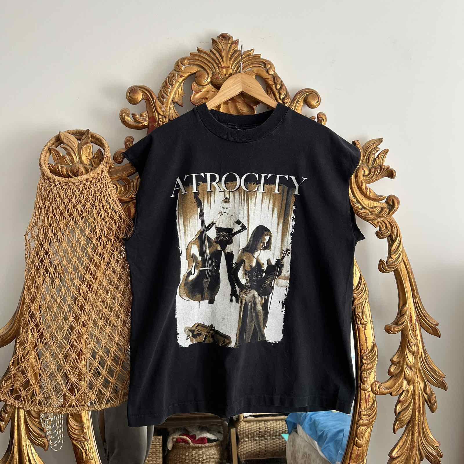 Band Tees × Vintage Vintage Atrocity Single Stitch Tee 90s Size US XL / EU 56 / 4 - 1 Thumbnail