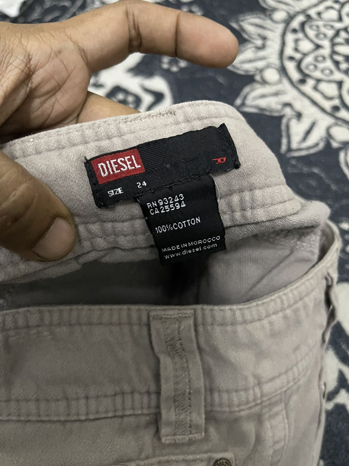 Diesel 2000s DIESEL MULTIPOCKET CARGO MIDI SKIRT Size 26" / US 2 / IT 38 - 12 Thumbnail