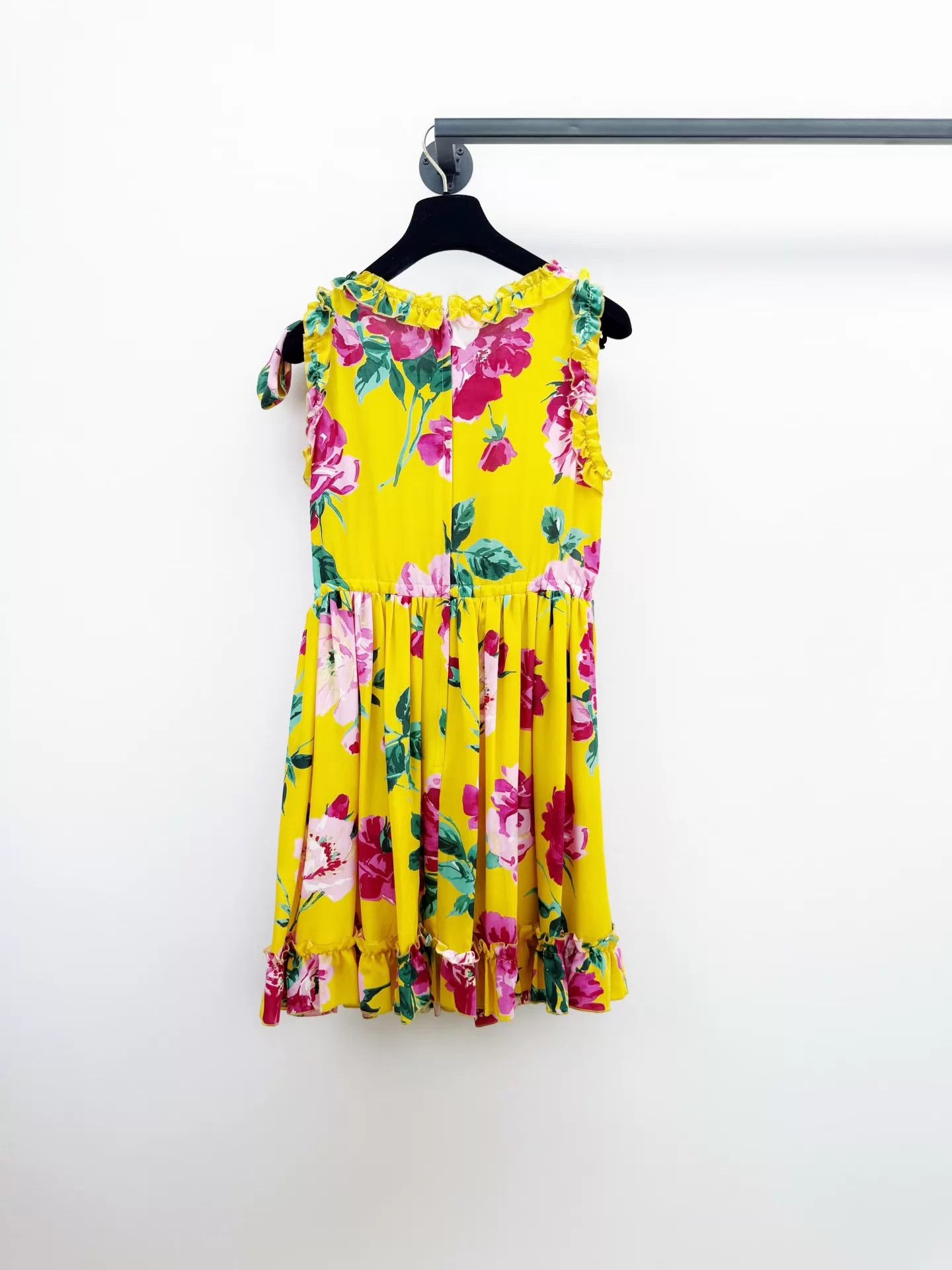 Dolce & Gabbana Dolce & Gabbana Floral Silk Dress 42 Like New Size M / US 6-8 / IT 42-44 - 5 Thumbnail