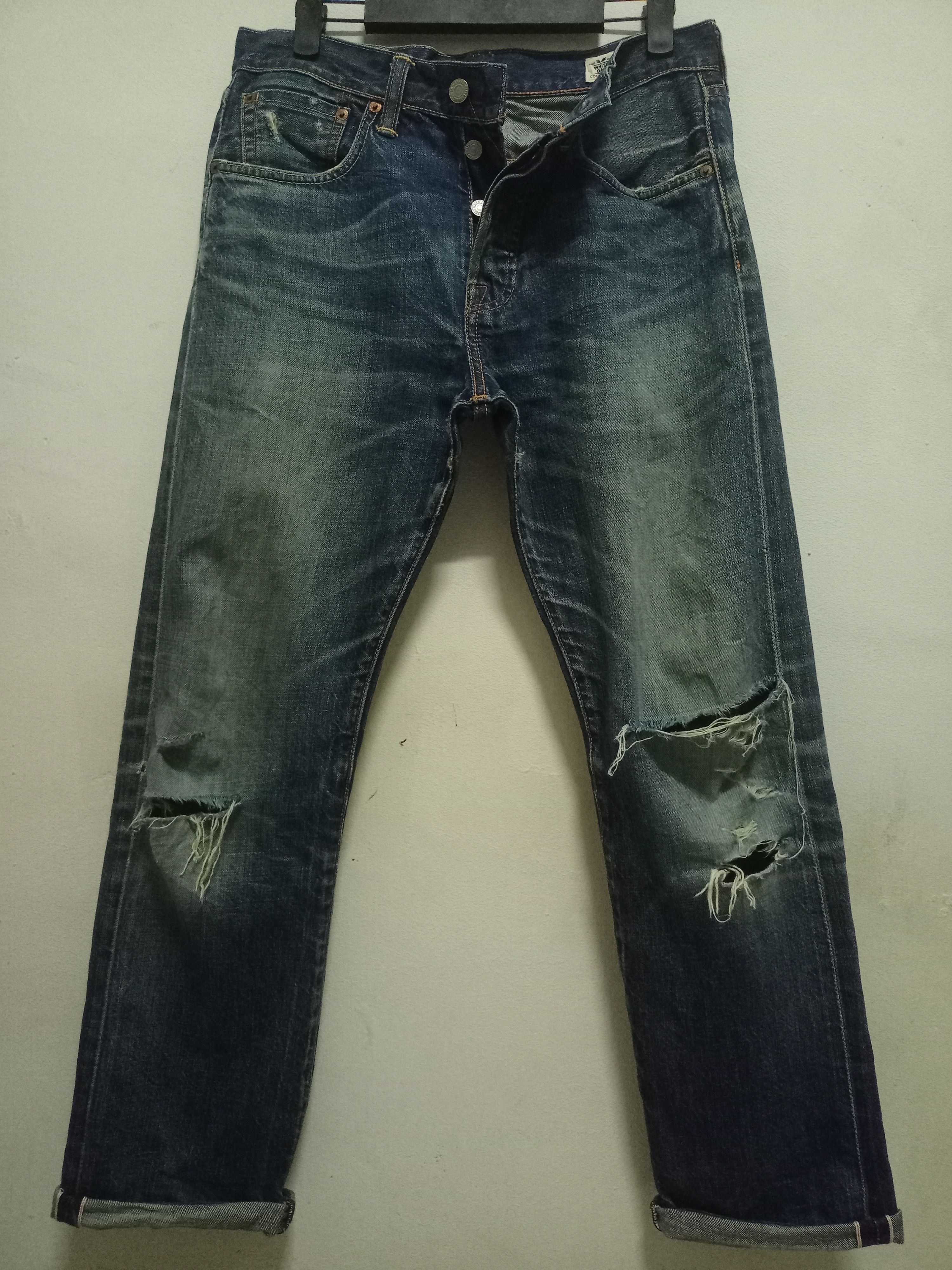 Levi's Vintage Levis 501 Selvedge V Stitch Distressed Jeans 30x28 Size US 30 / EU 46 - 1 Thumbnail