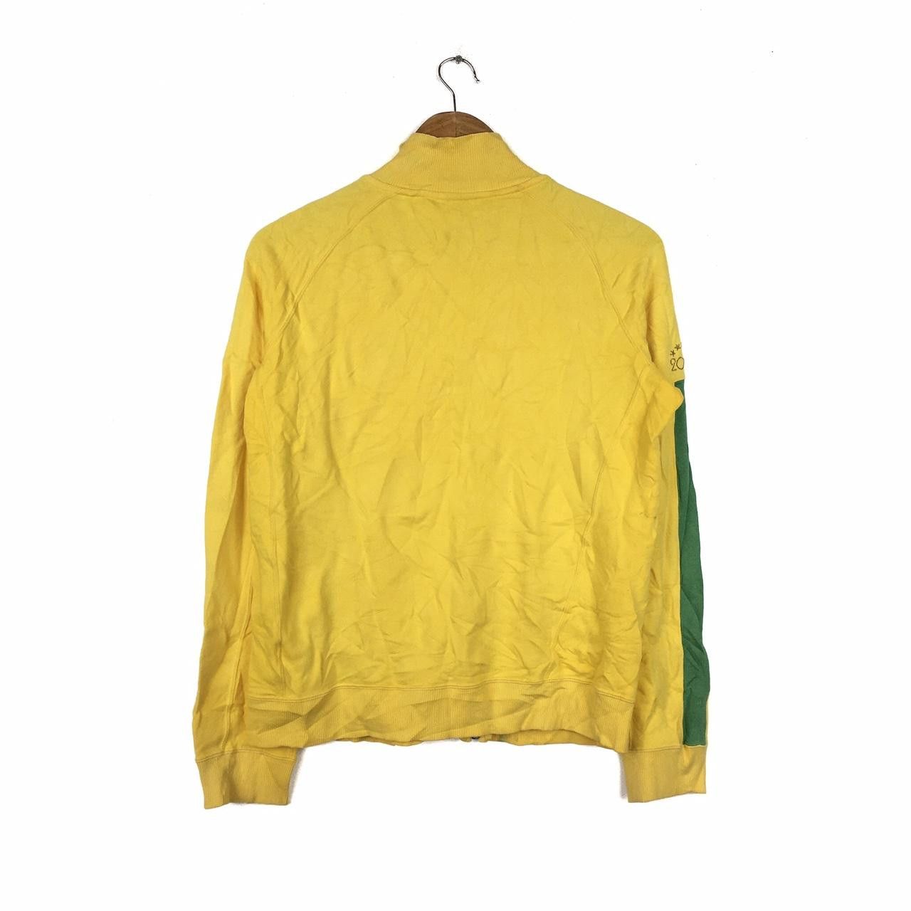 Vintage Vintage NIKE Swoosh Logo Brazil Team 2004 Yellow Large Size US L / EU 52-54 / 3 - 4 Thumbnail