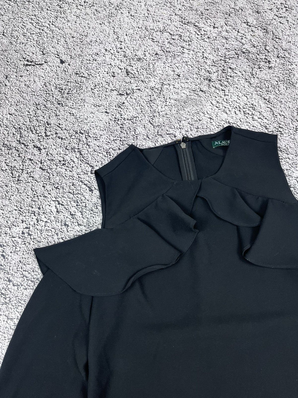 Lauren Ralph Lauren Lauren Ralph Lauren Cold Shoulder Ruffle Collar Blouse S Size S / US 4 / IT 40 - 3 Thumbnail