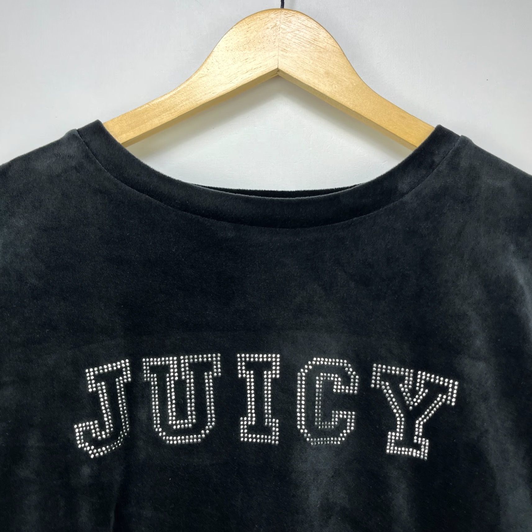Juicy Couture VINTAGE Juicy Couture Shirt Women's L Long Sleeve Velour Black 90s/00s Womens Velour Shirt L Size L / US 10 / IT 46 - 2 Thumbnail