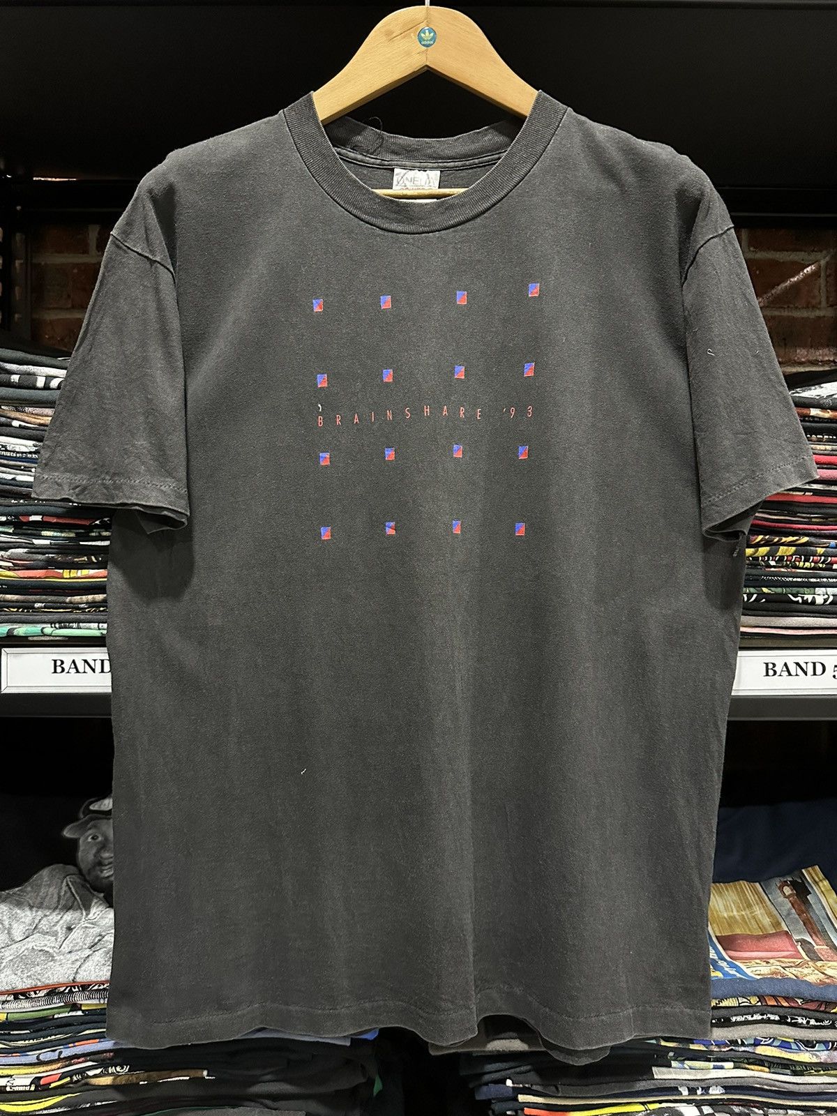 Apple × Microsoft × Vintage Vintage 90s Novell BrainShare Technical Computer Faded Tee Size US L / EU 52-54 / 3 - 1 Thumbnail