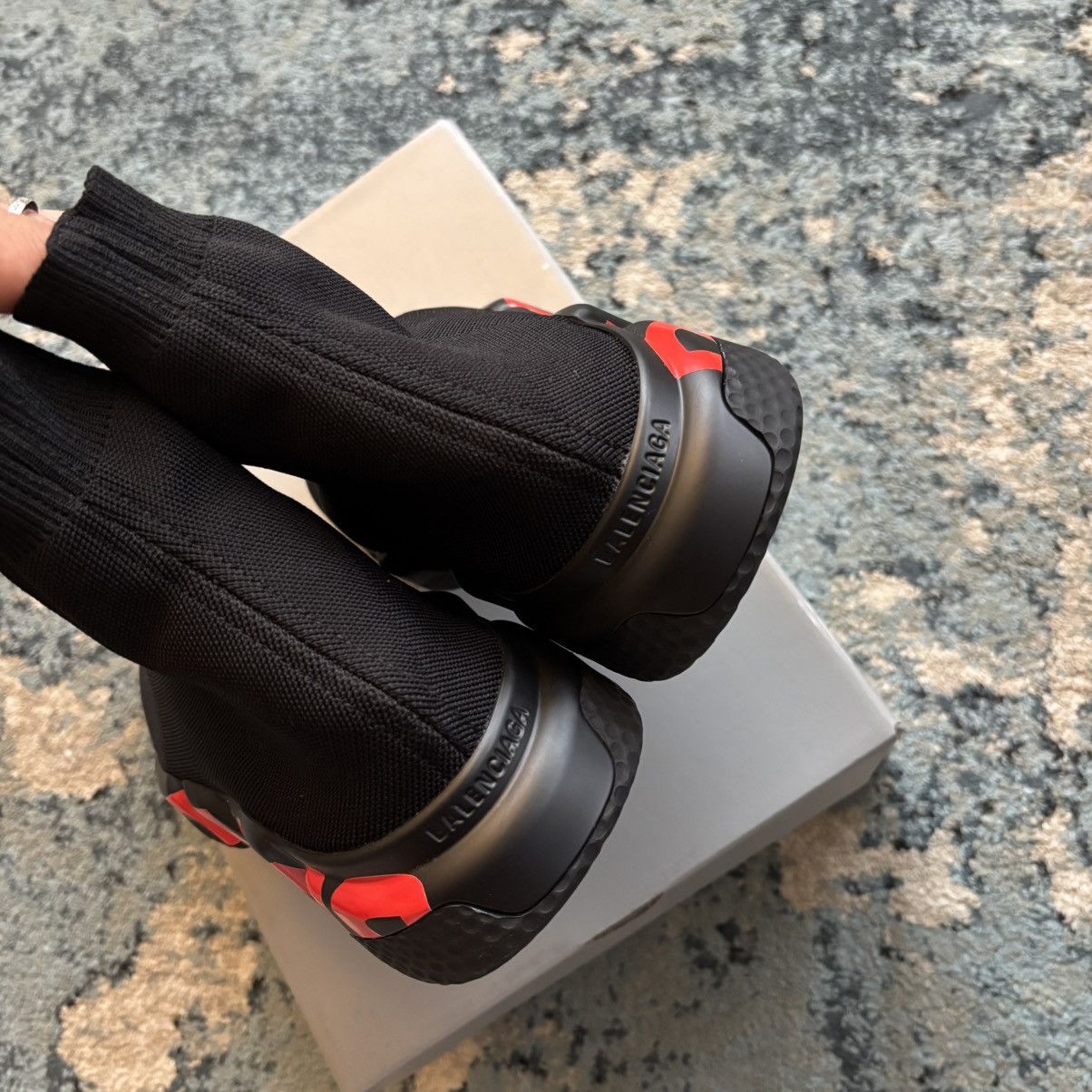 Balenciaga Balenciaga Speed 2.0 Graffiti Black Red Size 11 Worn Lightly Size US 11 / EU 44 - 4 Thumbnail