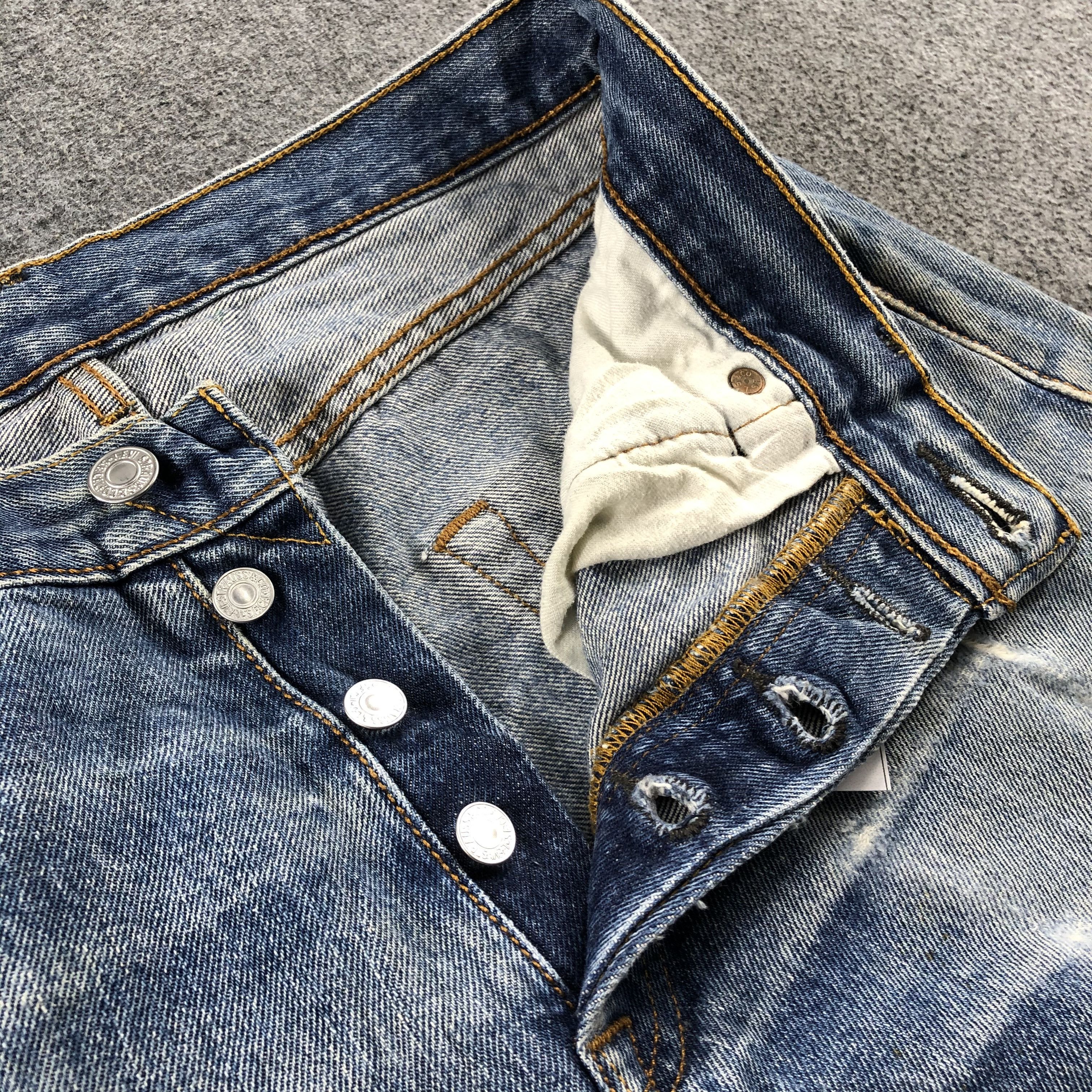 Levi's Vintage Blue Wash Levis 501 Jeans-J2371 Size US 31 - 11 Thumbnail