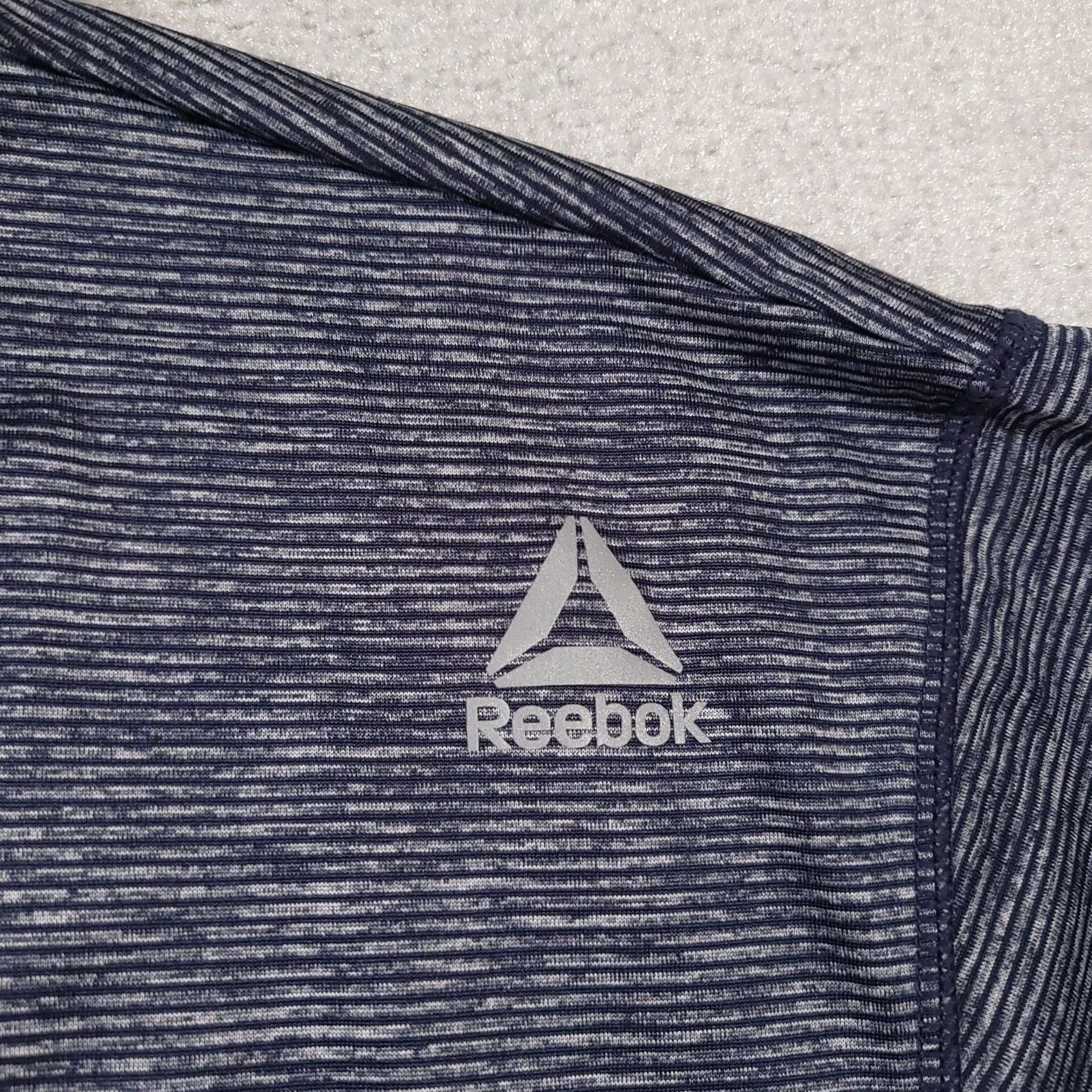 Reebok Reebok Activewear Shirt 2XL Blue Gray Polyester Reflective Short Sleeve Mens T Size US XXL / EU 58 / 5 - 4 Thumbnail