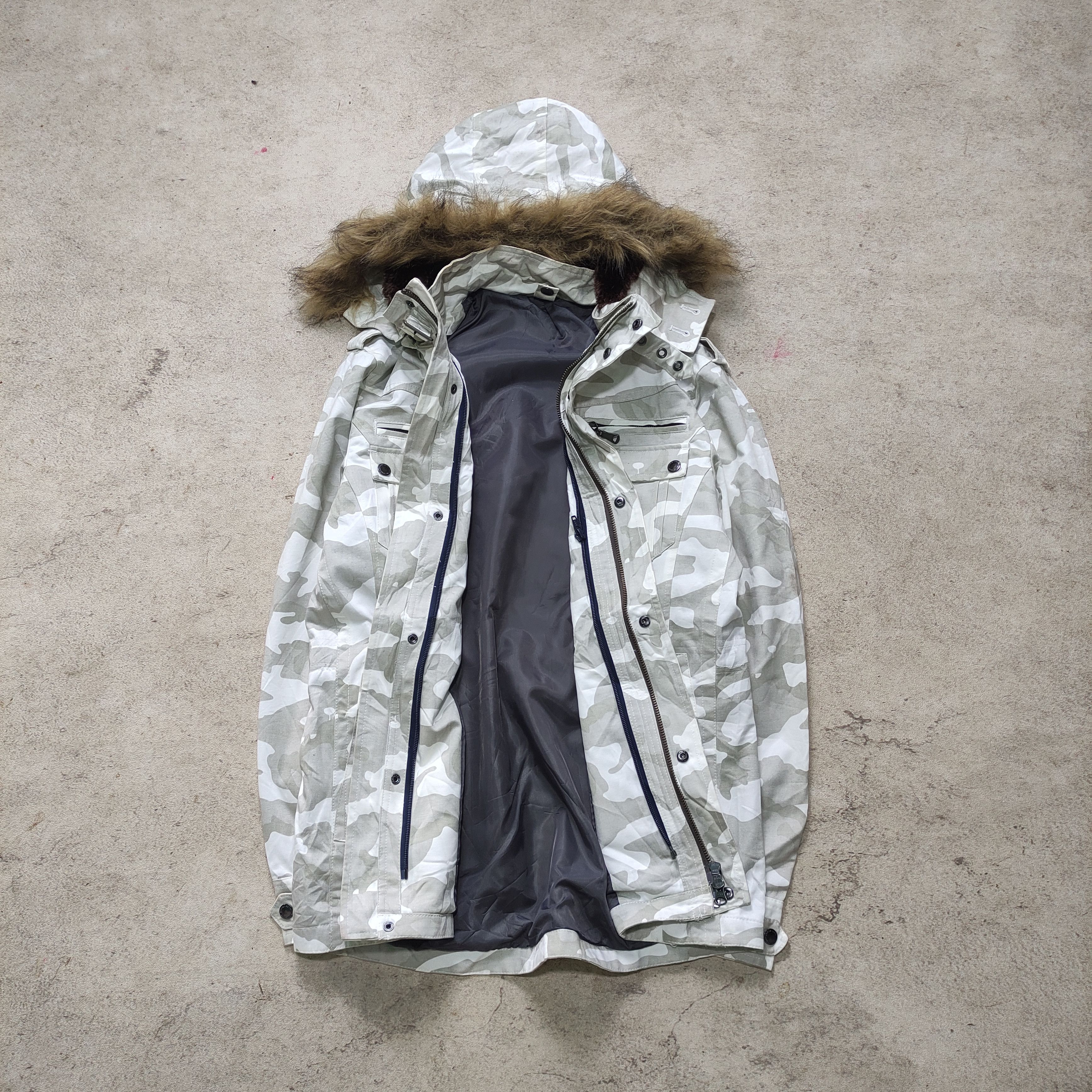Tornado Mart Semantic Design Fur Jacket Camo 2000s Size US L / EU 52-54 / 3 - 3 Thumbnail