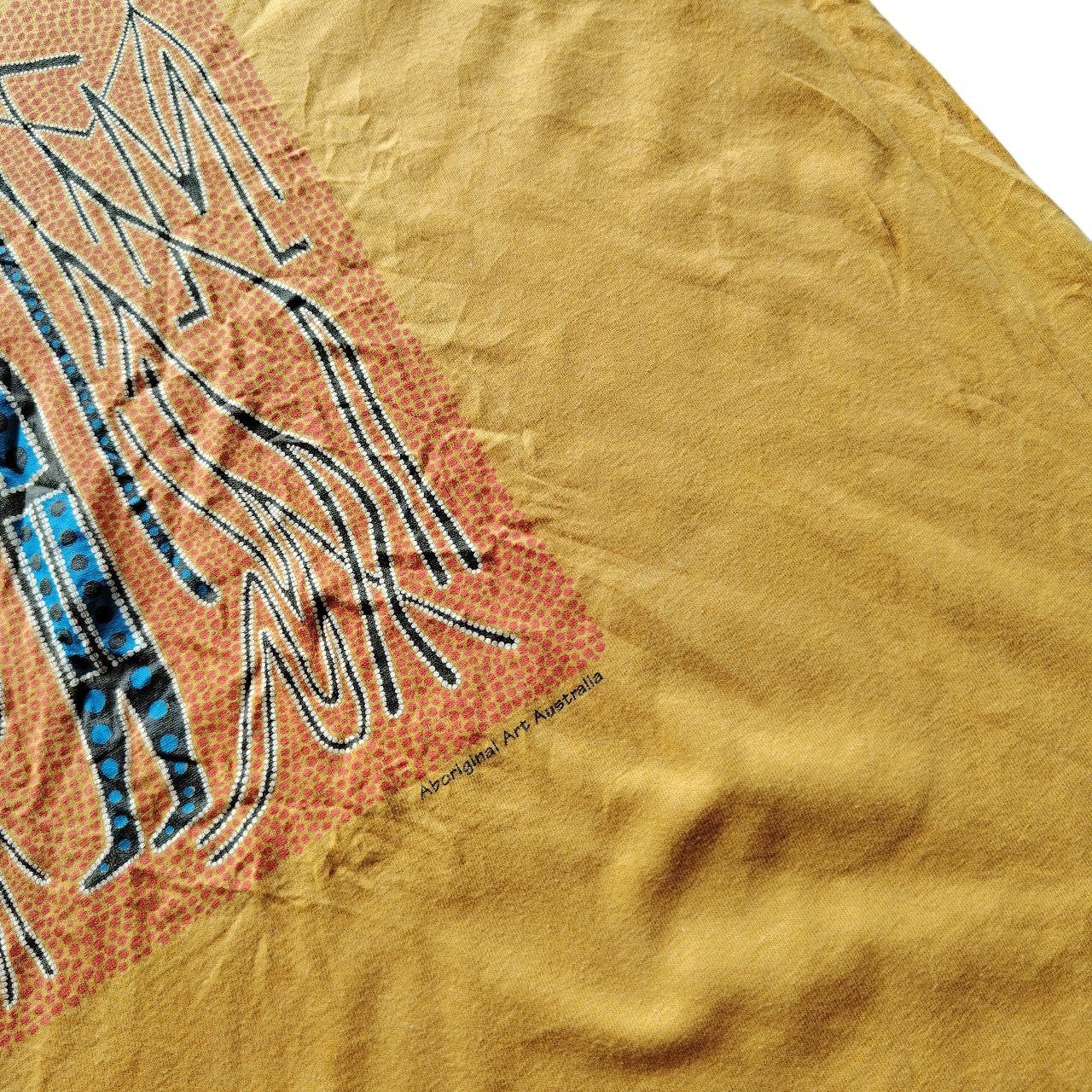 Fuck Art, Make Tees VINTAGE 90s PHILLIP HALL GATHERING THE SPIRIT AUSTRALIAN ART Size US XL / EU 56 / 4 - 4 Thumbnail