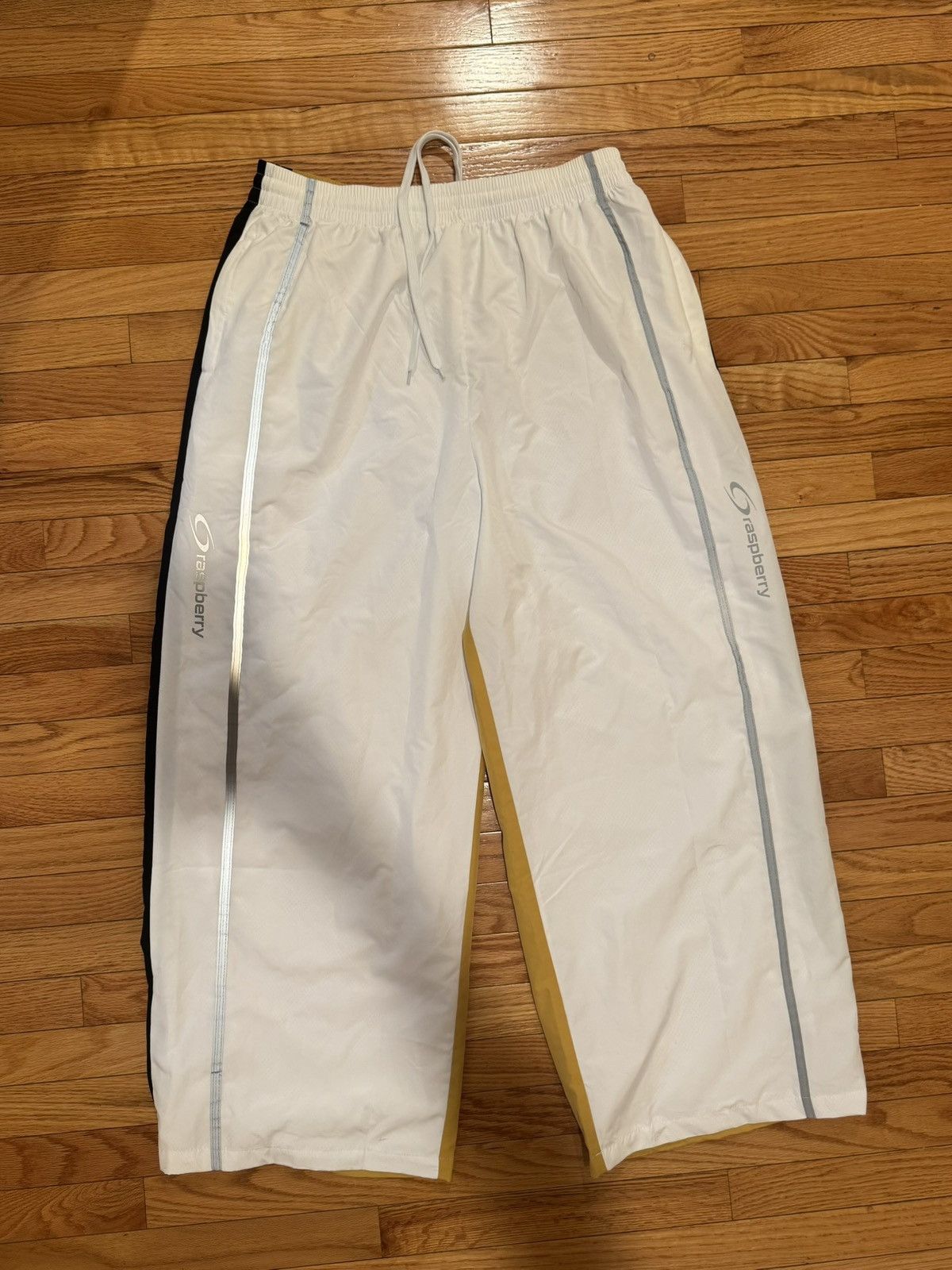 GV Gallery Raspberry Hills Half Half Sweatpants