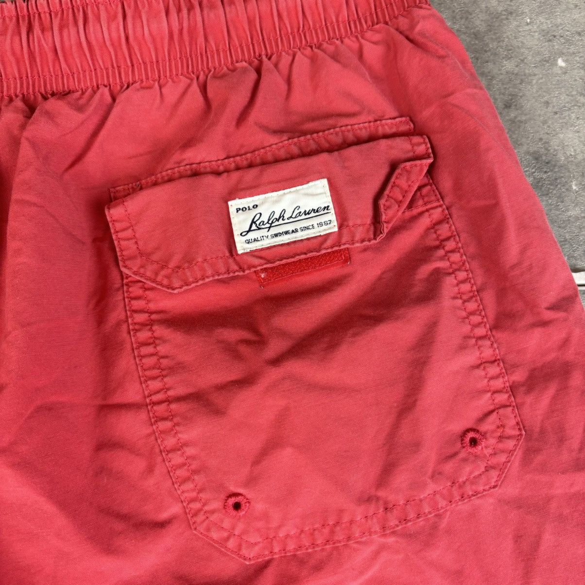 Polo Ralph Lauren Polo Ralph Lauren Men's Red Solid 5.5" Swim Shorts Large Size US 32 / EU 48 - 8 Thumbnail