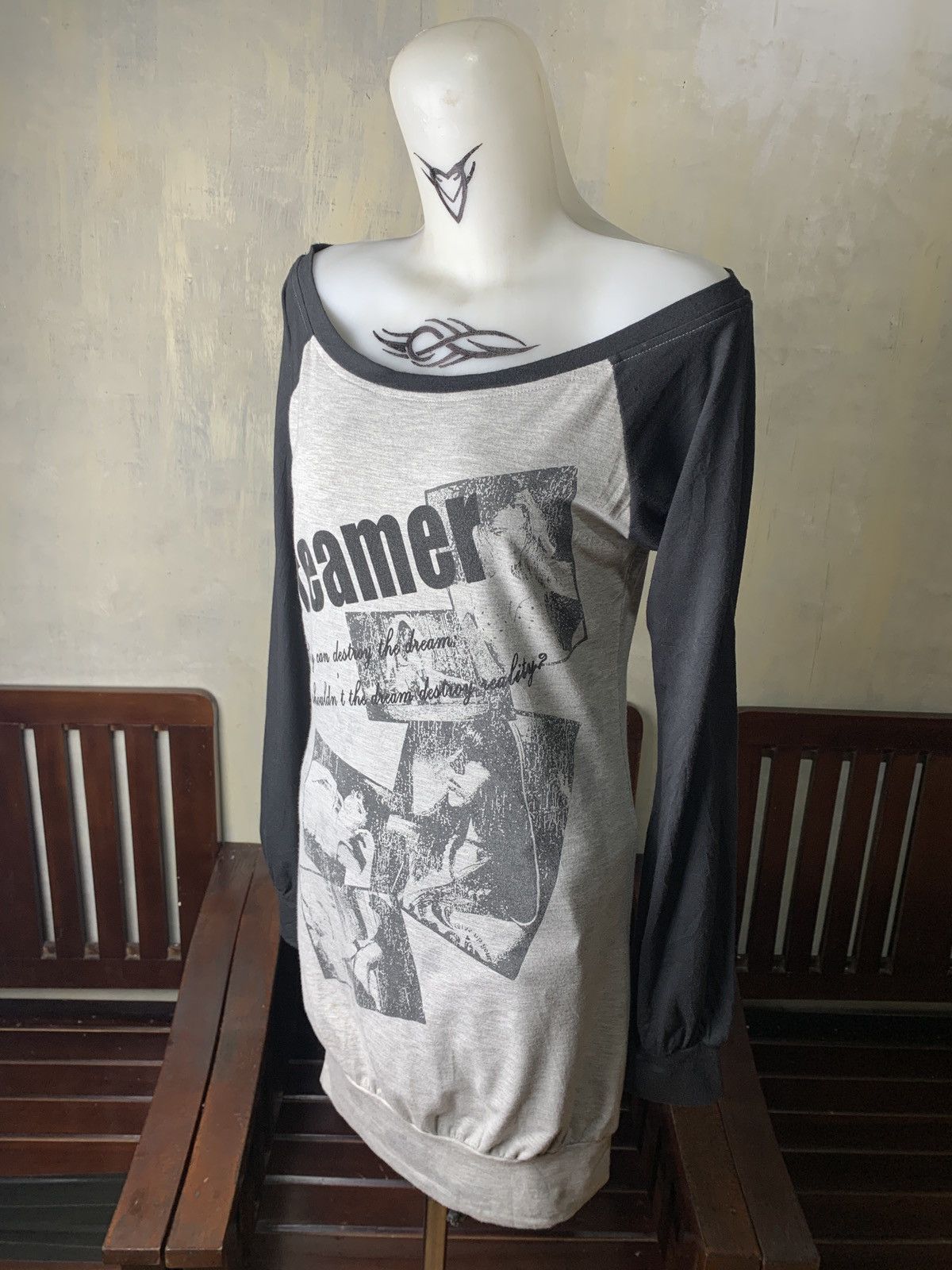 Japanese Brand Valley-G Over Shoulders Girl Graphic Longsleeve Dressy Top Size M / US 6-8 / IT 42-44 - 2 Thumbnail