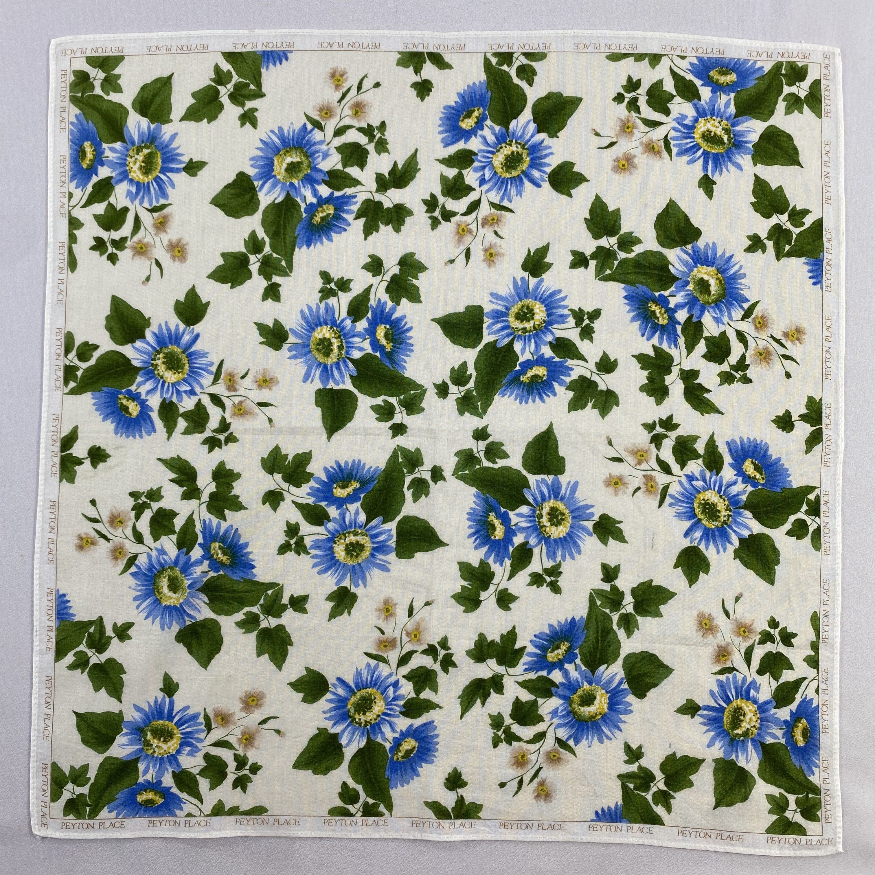 Vintage Peyton Place Handkerchief / Neckerchief / Bandana-P1552 Size ONE SIZE - 1 Thumbnail