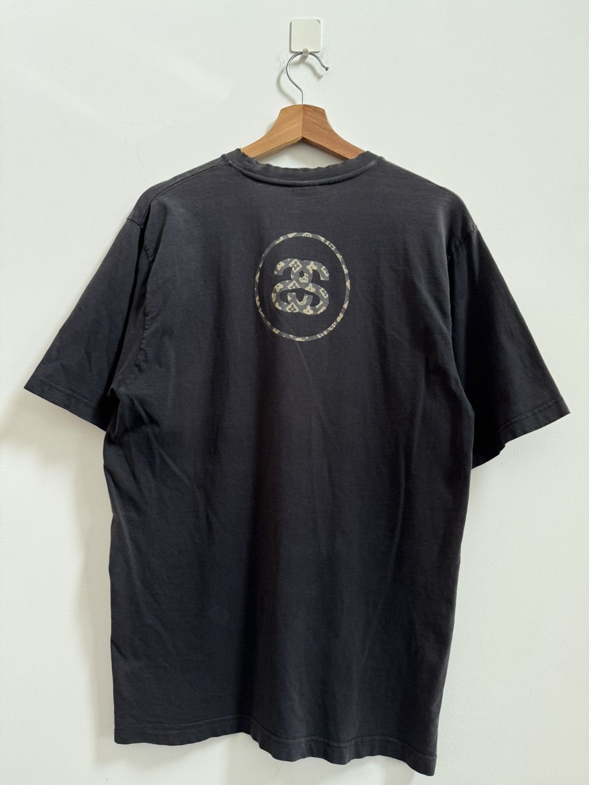 Stussy Vintage Stussy No 4 Monogram LV T-Shirt Size US L / EU 52-54 / 3 - 5 Thumbnail