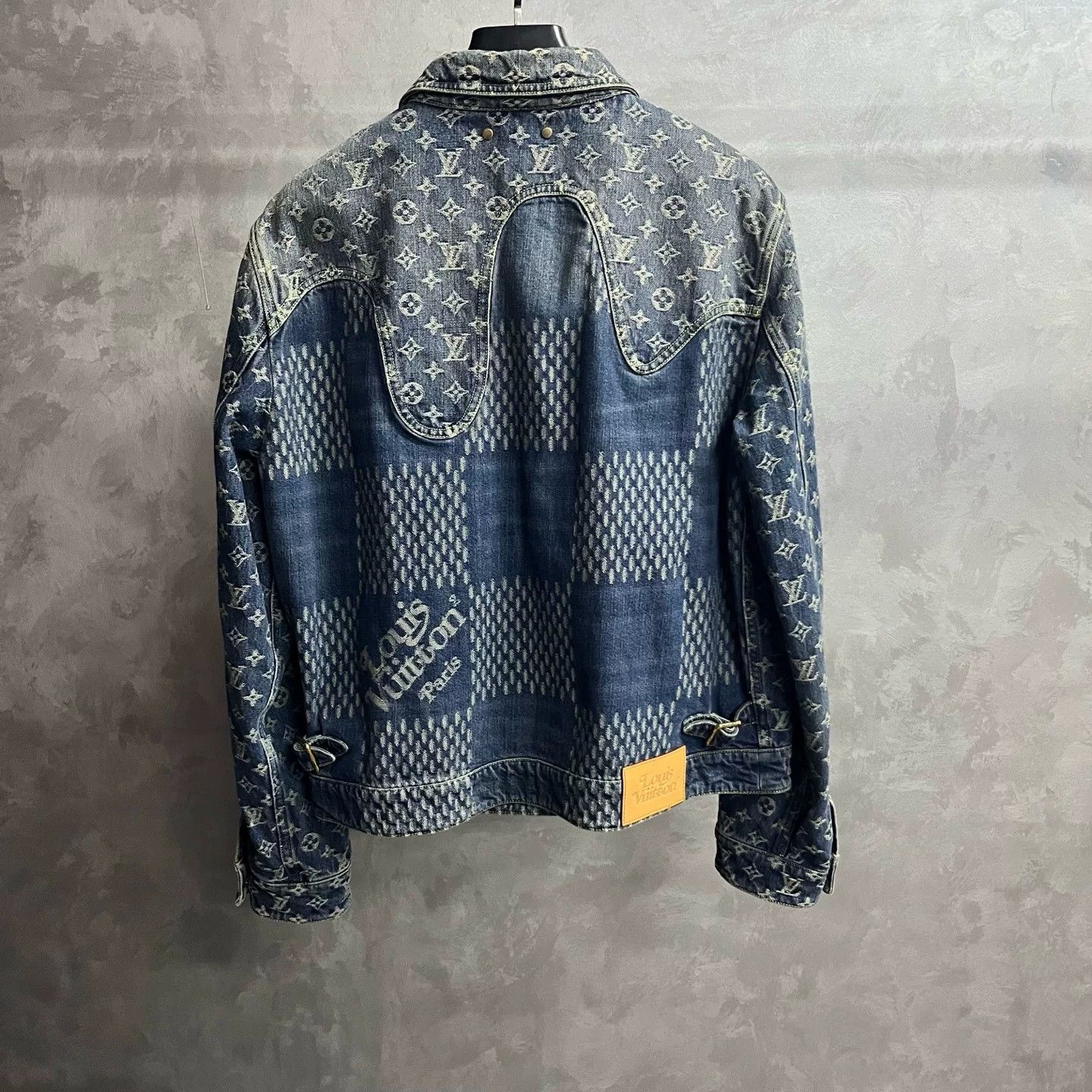 Louis Vuitton Louis Vuitton Latest Logo Denim Jacket Size US M / EU 48-50 / 2 - 6 Thumbnail