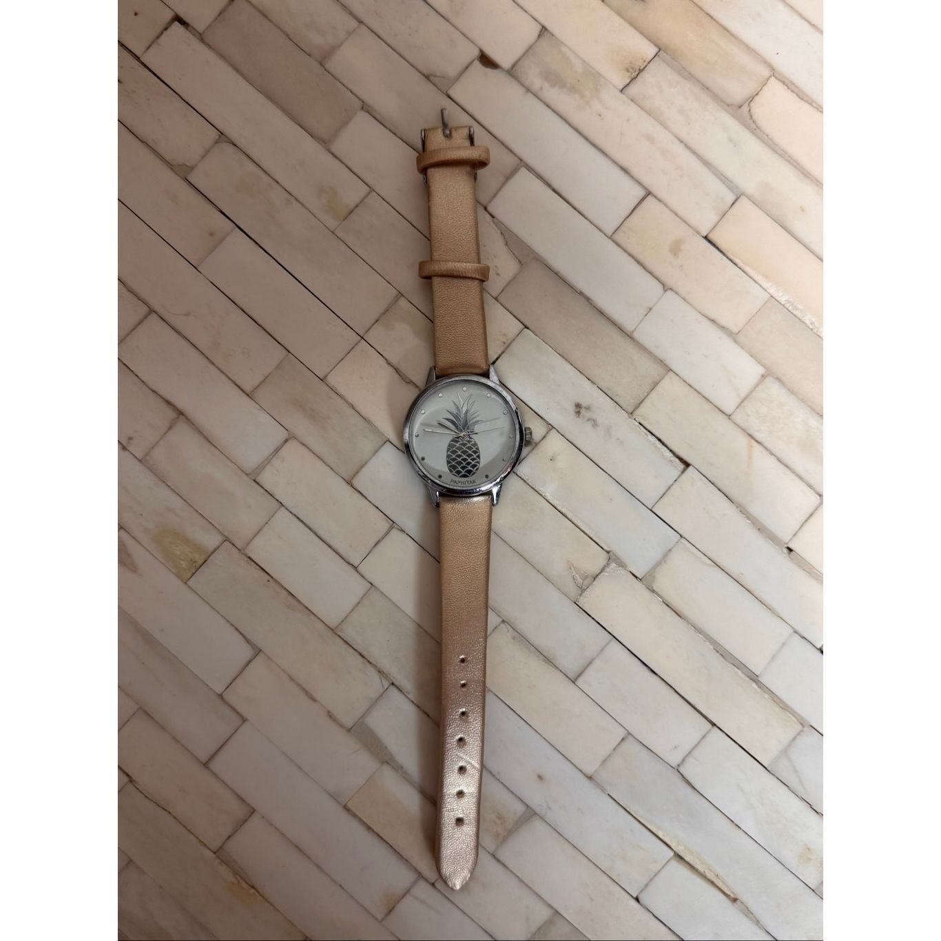 Other Gold Pineapple Watch – Cute Fashion Accessory, Stainless Steel Back, Adjustable Strap Size ONE SIZE - 1 Thumbnail