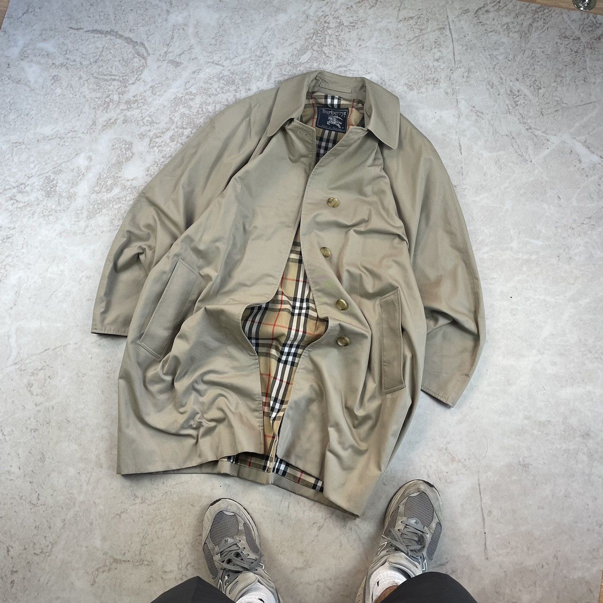 Burberry × Designer Burberry Burberrys Vintage 90s Nova Check Beige Trench Coat Size US L / EU 52-54 / 3 - 1 Thumbnail